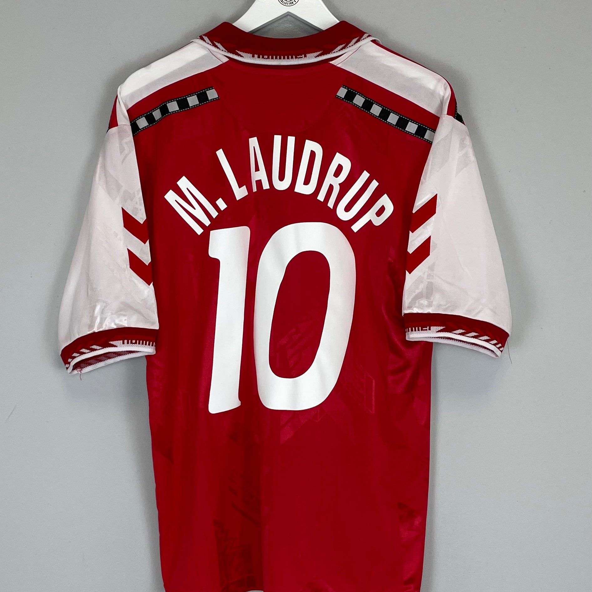 Shop 1996/97 DENMARK M.LAUDRUP #10 *MINT* HOME SHIRT (L) HUMMEL, classic football shirts, vintage football shirts & retro soccer jerseys at Cult Kits