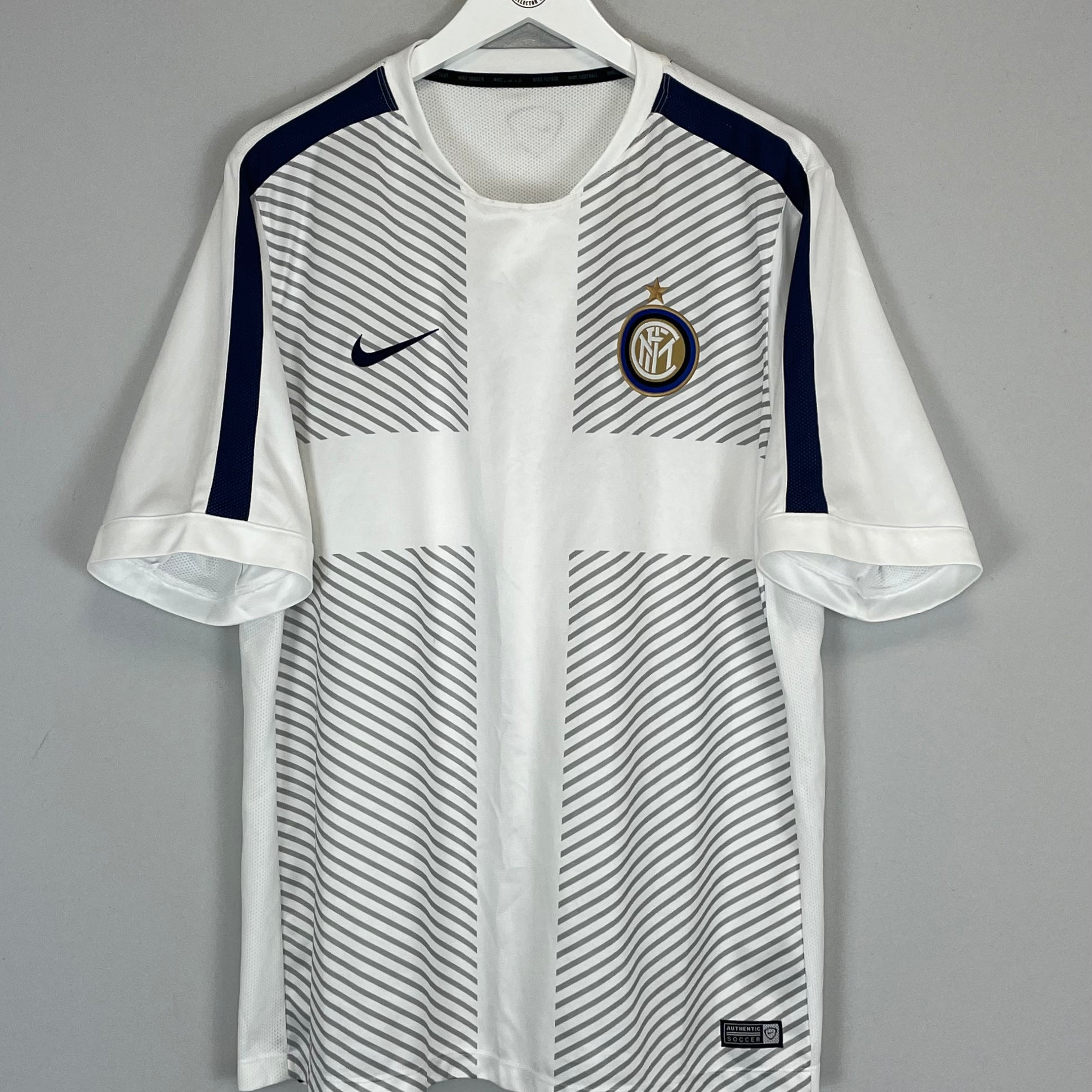 Shop 2014/15 INTER MILAN TRAINING SHIRT (XXL) NIKE, classic football shirts, vintage football shirts & retro soccer jerseys at Cult Kits