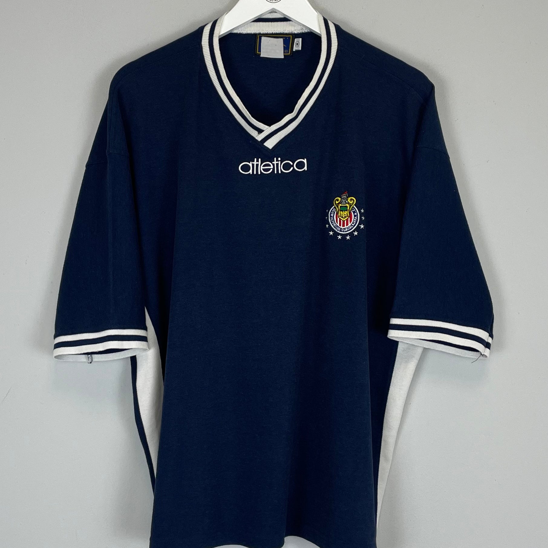 Shop 2000/01 CHIVAS GUADALAJARA TRAINING SHIRT (M) ATLETICA, classic football shirts, vintage football shirts & retro soccer jerseys at Cult Kits
