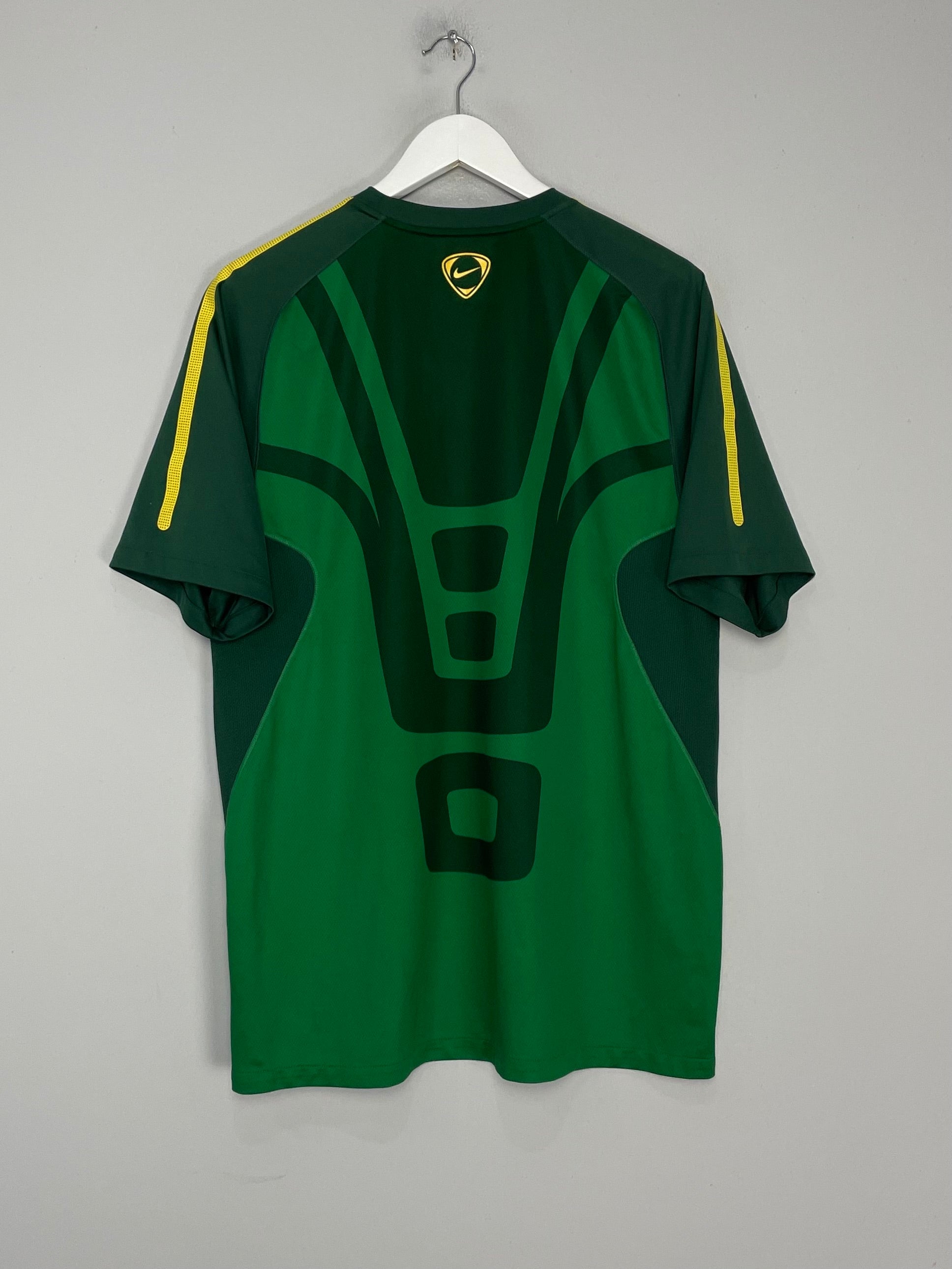 Shop 2010/11 BRAZIL TRAINING SHIRT (L) NIKE, classic football shirts, vintage football shirts & retro soccer jerseys at Cult Kits