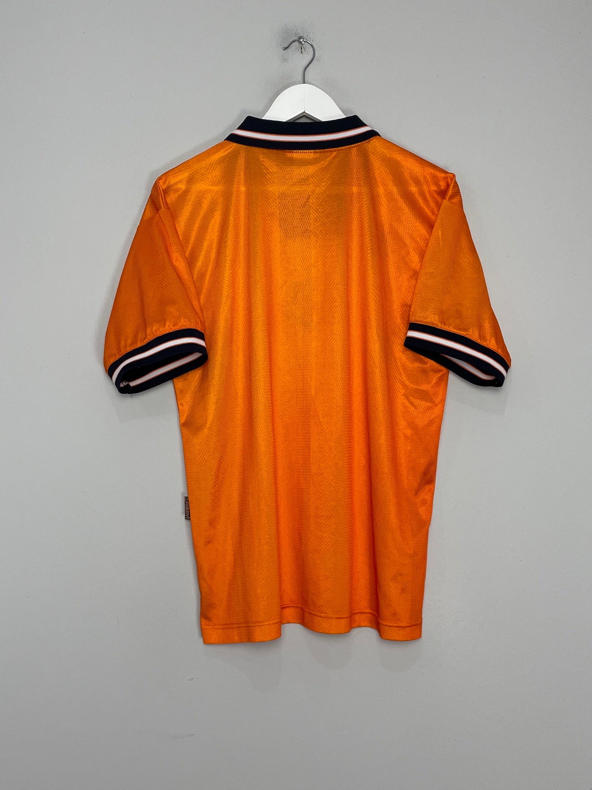 Shop 1998/99 VALENCIA AWAY SHIRT (L) LUANVI, classic football shirts, vintage football shirts & retro soccer jerseys at Cult Kits