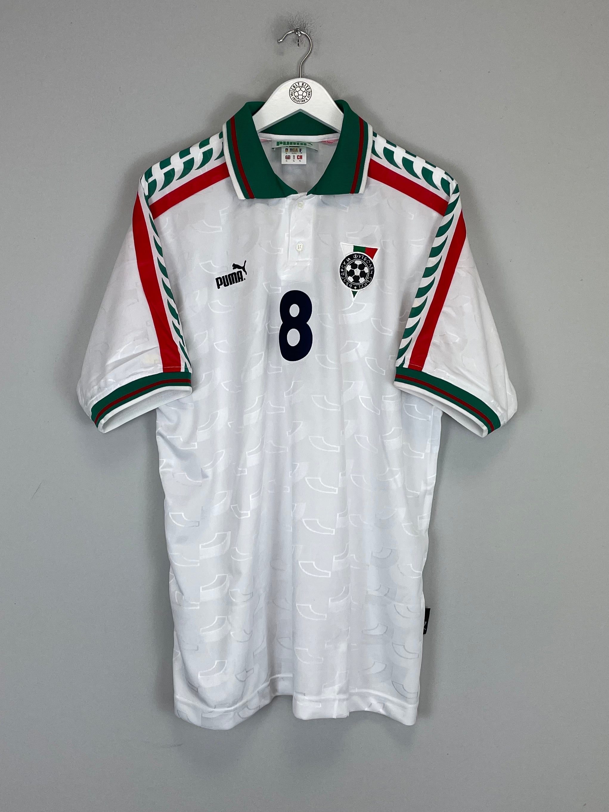 Shop 1996/98 BULGARIA STOITCHKOV #8 HOME SHIRT (XL) PUMA, classic football shirts, vintage football shirts & retro soccer jerseys at Cult Kits
