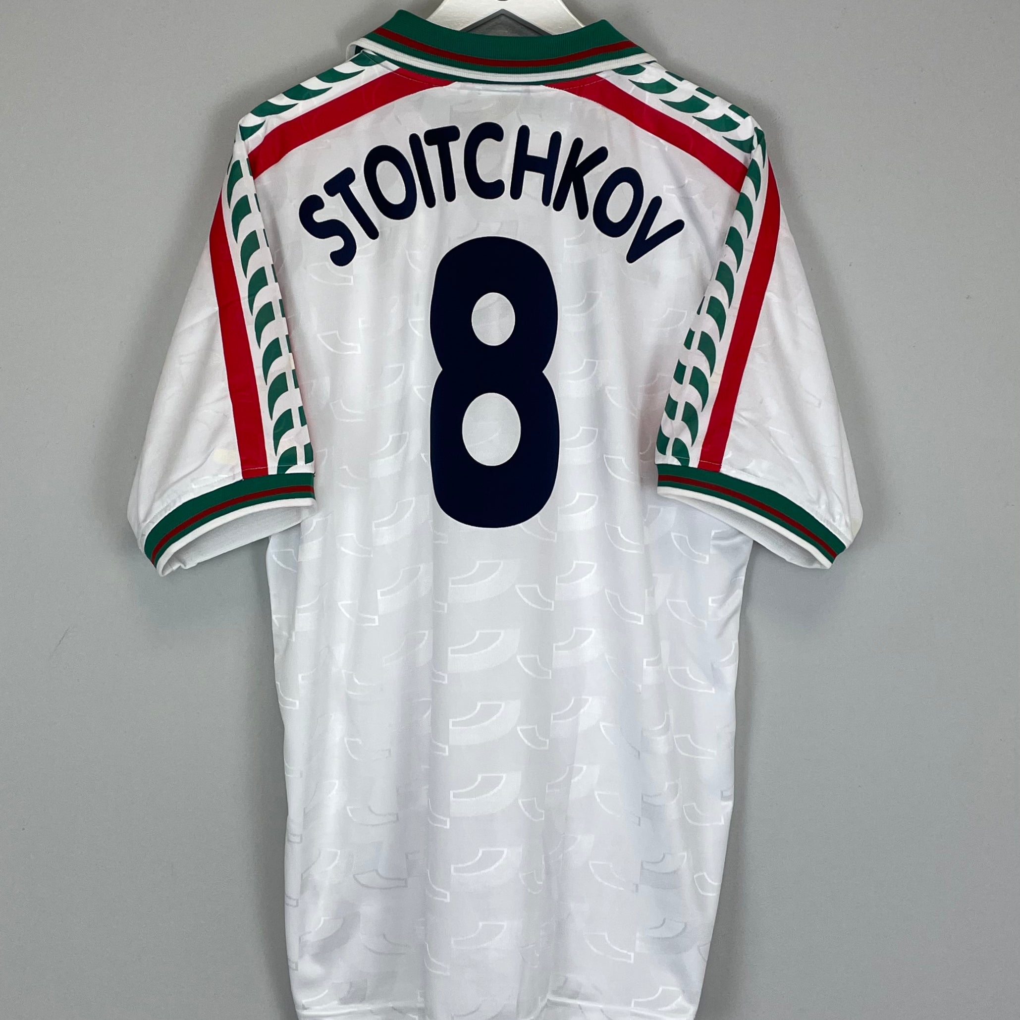Shop 1996/98 BULGARIA STOITCHKOV #8 HOME SHIRT (XL) PUMA, classic football shirts, vintage football shirts & retro soccer jerseys at Cult Kits