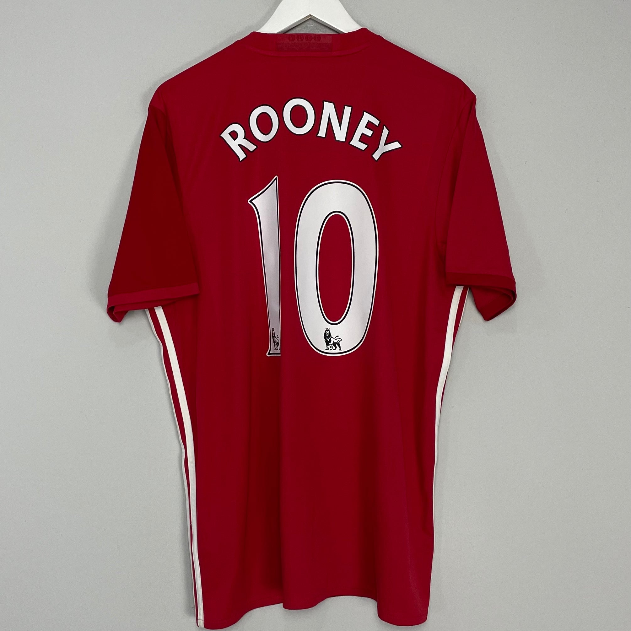 Shop 2016/17 MANCHESTER UNITED ROONEY #10 HOME SHIRT (XL) ADIDAS, classic football shirts, vintage football shirts & retro soccer jerseys at Cult Kits