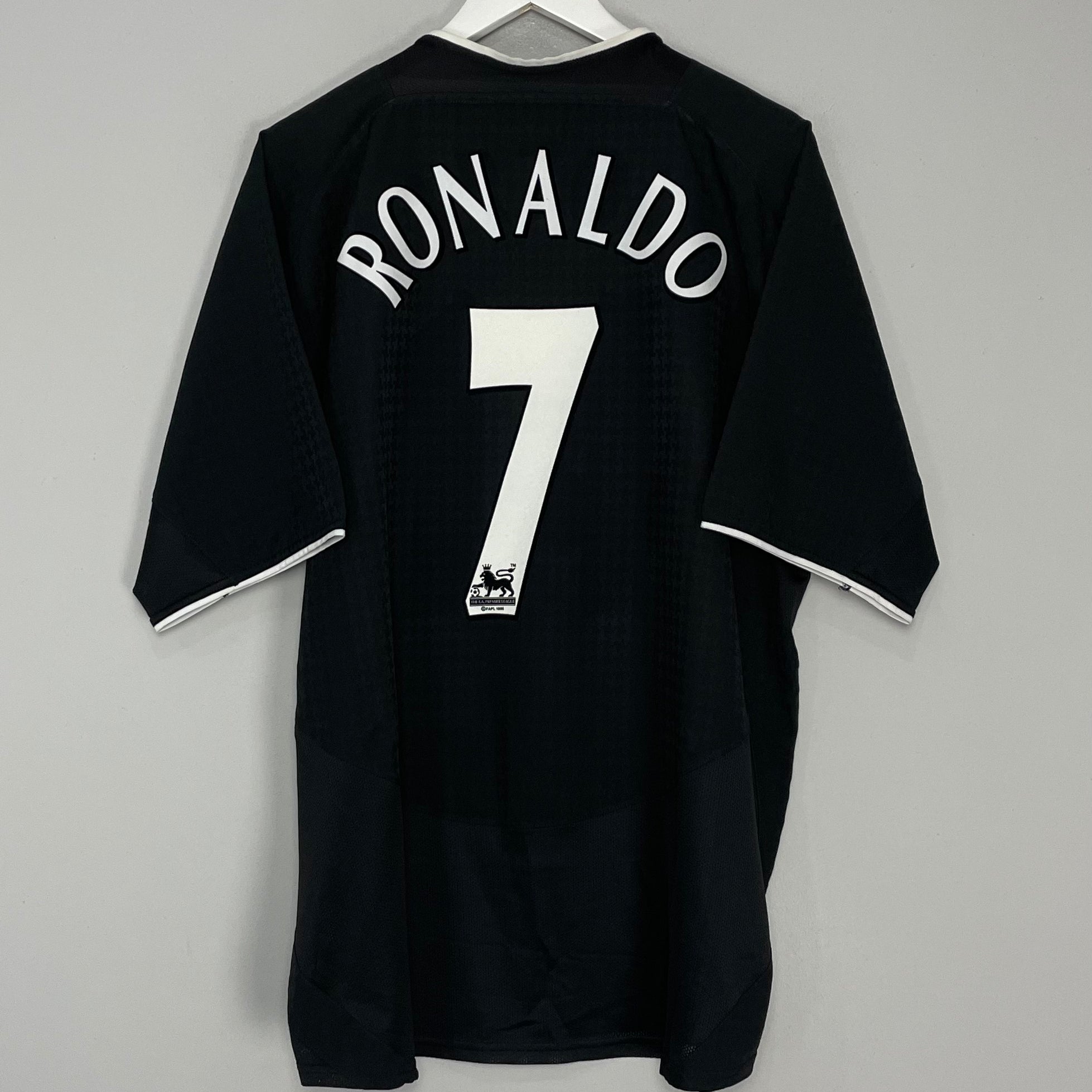 Shop 2003/05 MANCHESTER UNITED RONALDO #7 AWAY SHIRT (XL) NIKE, classic football shirts, vintage football shirts & retro soccer jerseys at Cult Kits