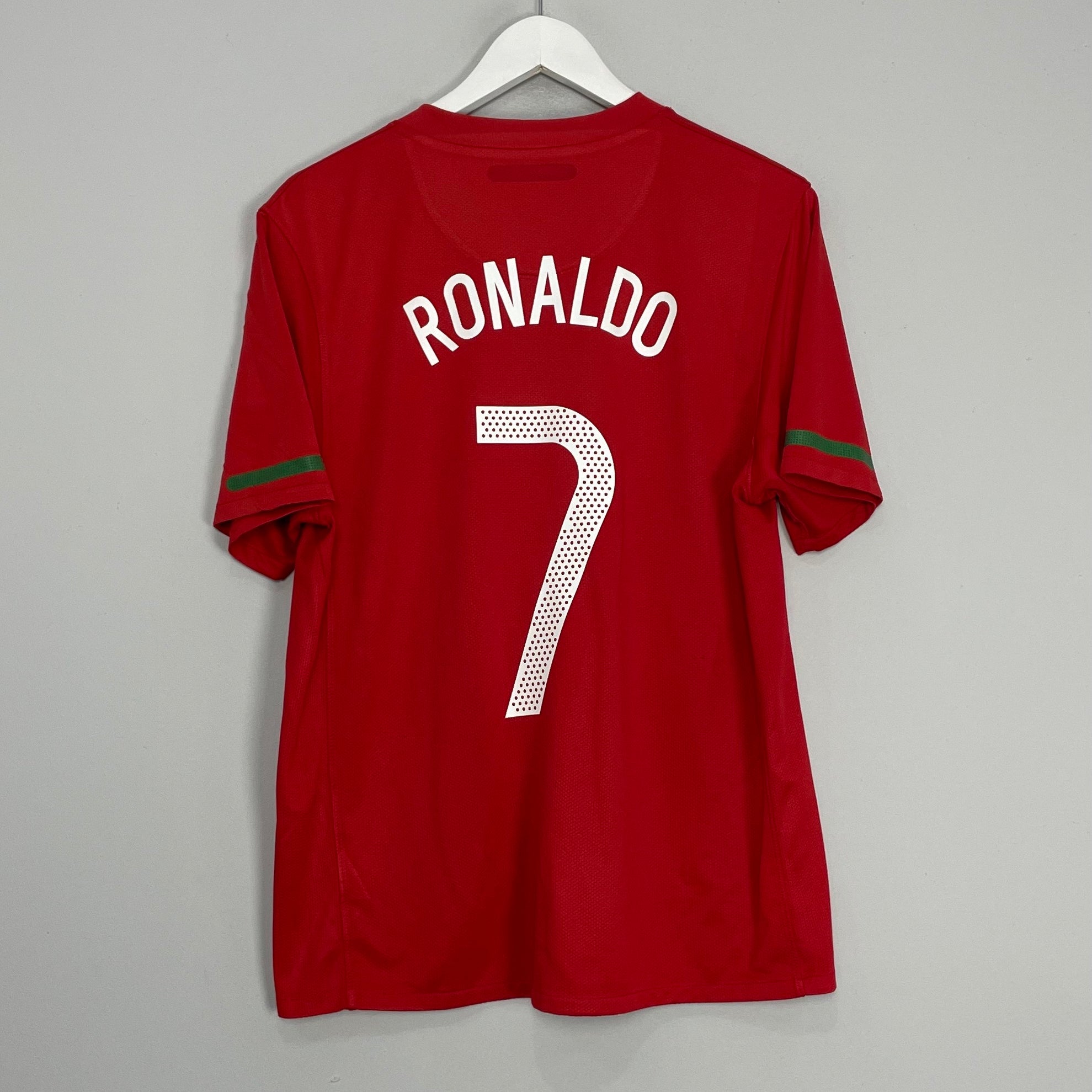 Shop 2010/11 PORTUGAL RONALDO #7 HOME SHIRT (M) NIKE, classic football shirts, vintage football shirts & retro soccer jerseys at Cult Kits