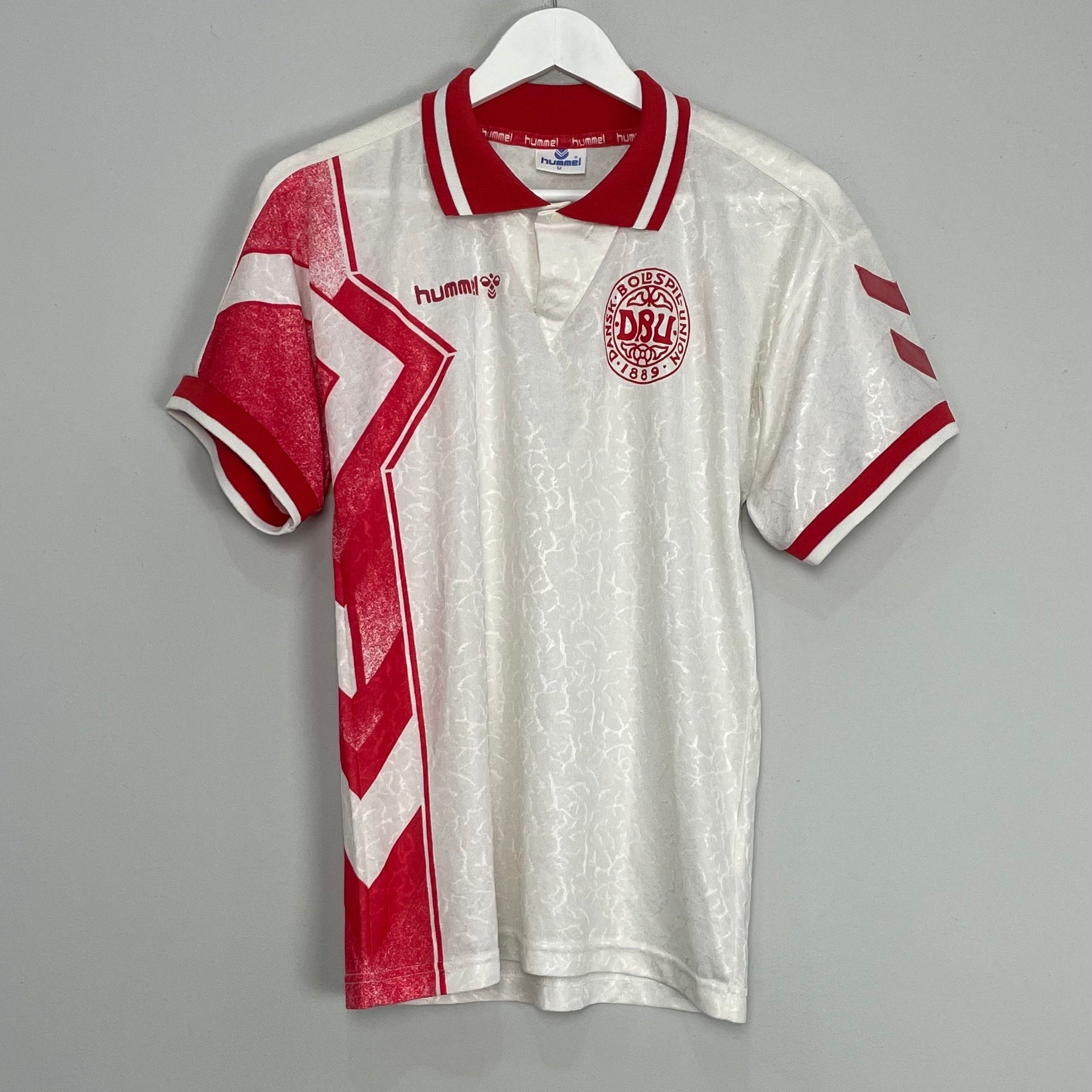 Shop 1994/96 DENMARK AWAY SHIRT (M) HUMMEL, classic football shirts, vintage football shirts & retro soccer jerseys at Cult Kits