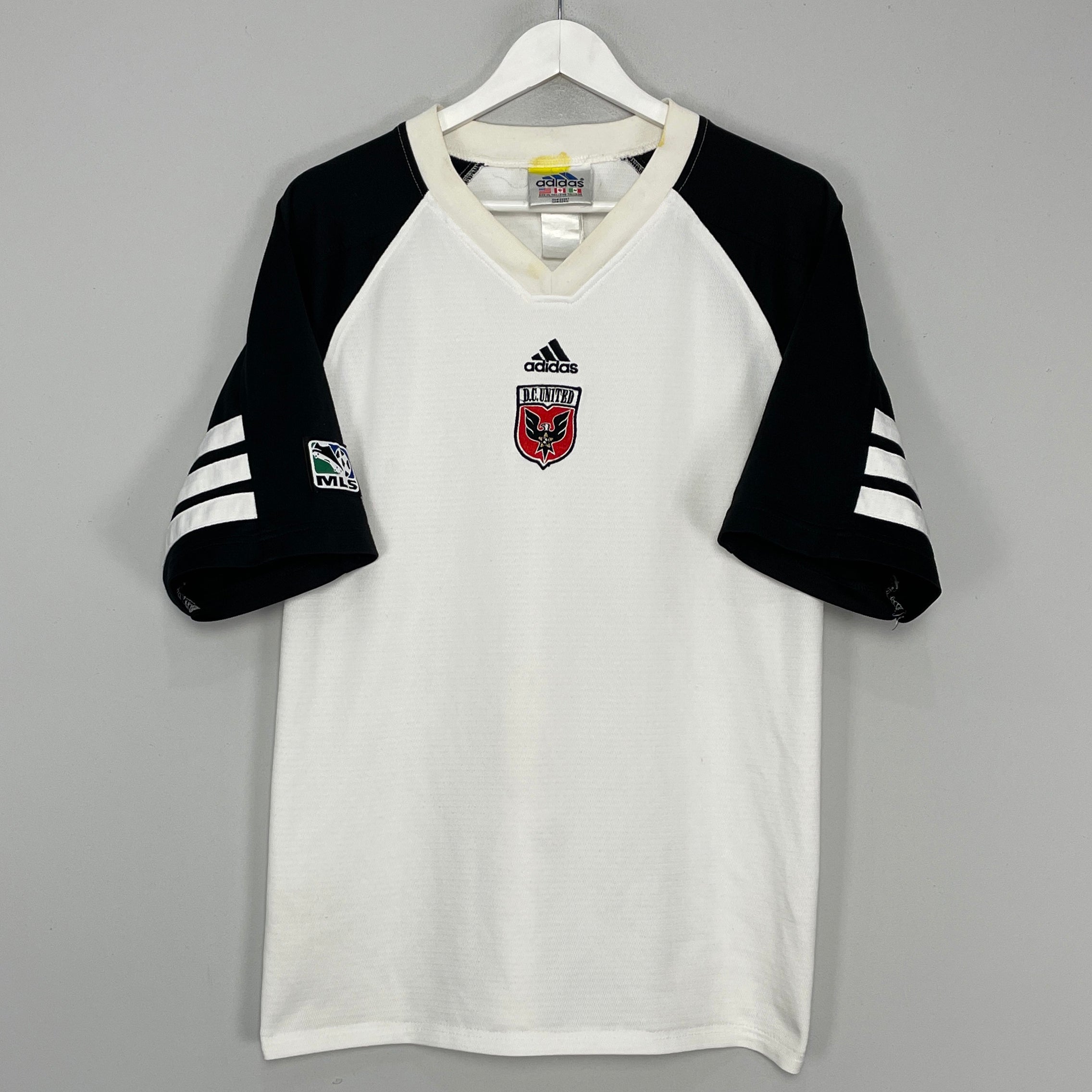 Shop 2003/04 DC UNITED TRAINING SHIRT (XL) ADIDAS, classic football shirts, vintage football shirts & retro soccer jerseys at Cult Kits