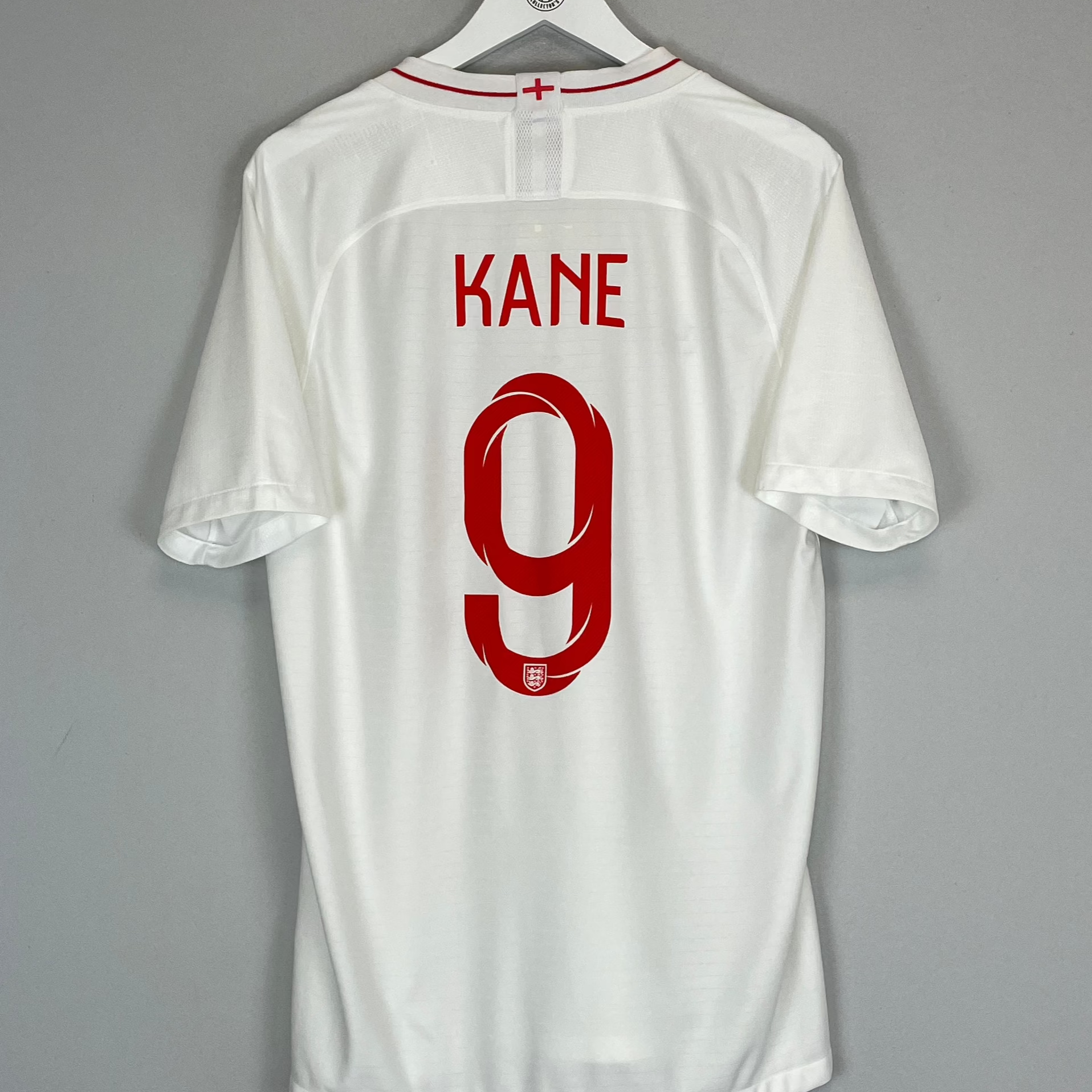 Shop 2018/19 ENGLAND KANE #9 HOME SHIRT (L) NIKE, classic football shirts, vintage football shirts & retro soccer jerseys at Cult Kits
