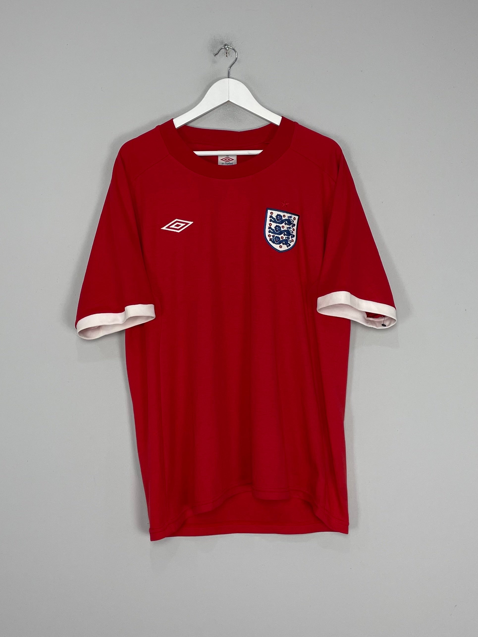 Shop 2010/11 ENGLAND AWAY SHIRT (XL) UMBRO, classic football shirts, vintage football shirts & retro soccer jerseys at Cult Kits