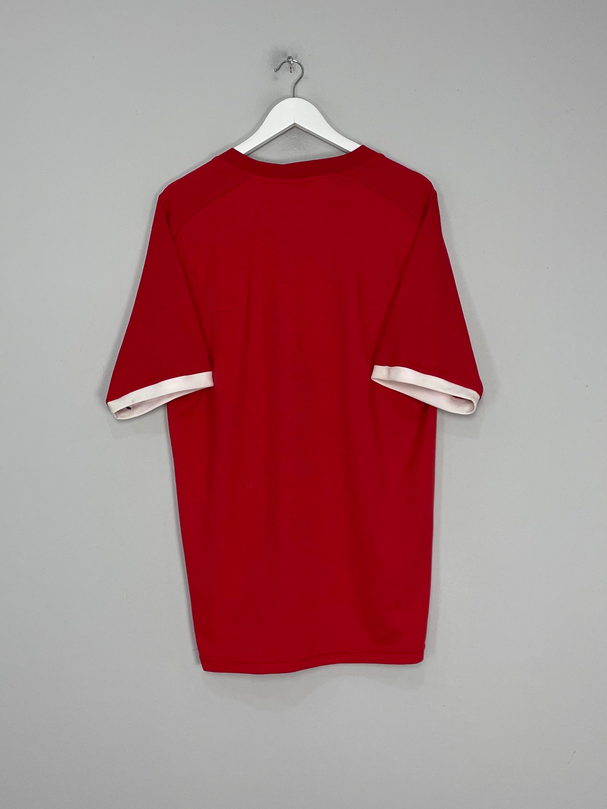 Shop 2010/11 ENGLAND AWAY SHIRT (XL) UMBRO, classic football shirts, vintage football shirts & retro soccer jerseys at Cult Kits