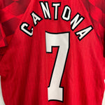 Shop 1996/98 MANCHESTER UNITED CANTONA #7 HOME SHIRT (M) UMBRO, classic football shirts, vintage football shirts & retro soccer jerseys at Cult Kits