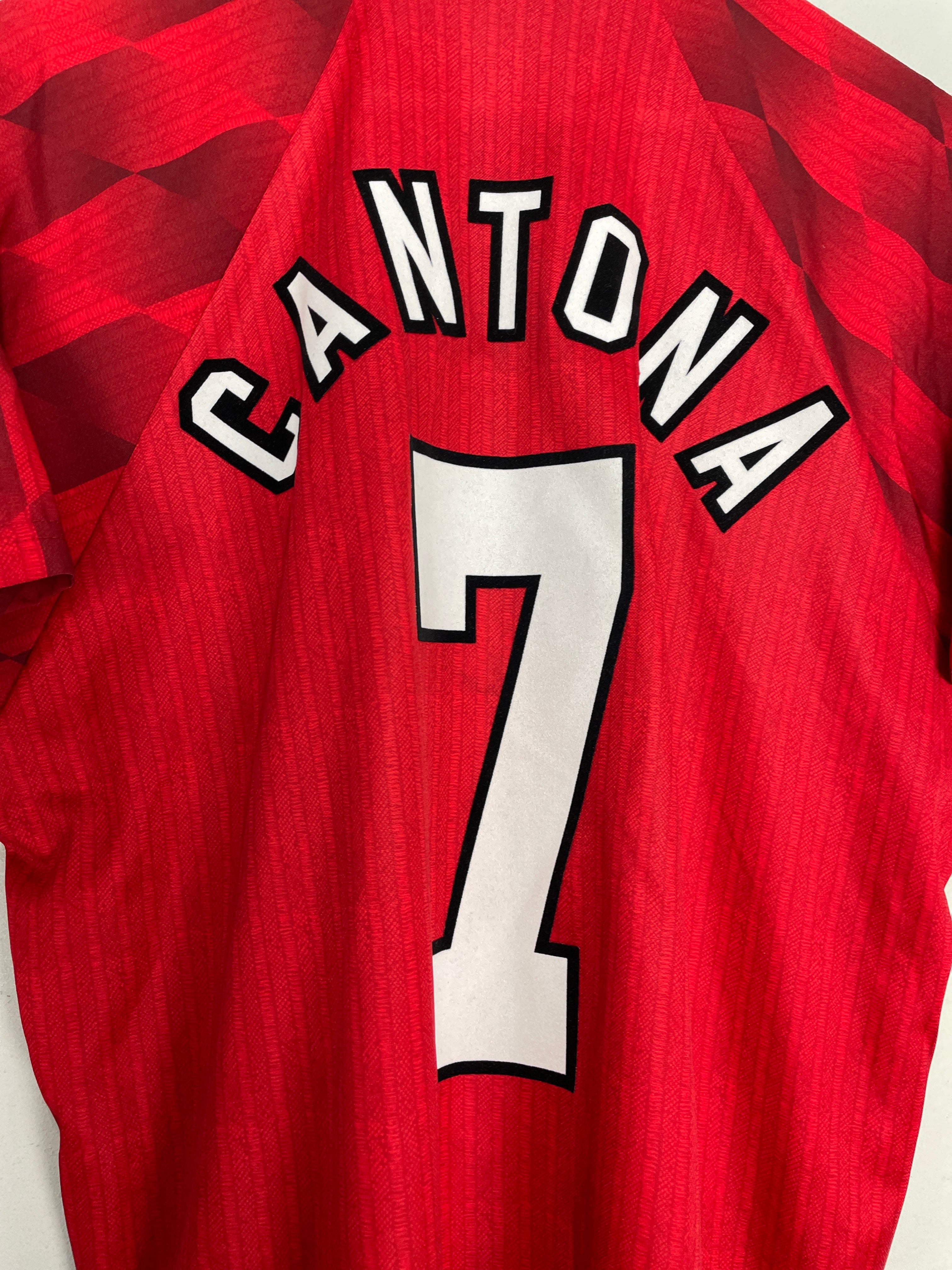 Shop 1996/98 MANCHESTER UNITED CANTONA #7 HOME SHIRT (M) UMBRO, classic football shirts, vintage football shirts & retro soccer jerseys at Cult Kits