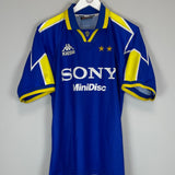 Shop 1996/97 JUVENTUS ZIDANE #21 AWAY SHIRT (XL) KAPPA, classic football shirts, vintage football shirts & retro soccer jerseys at Cult Kits