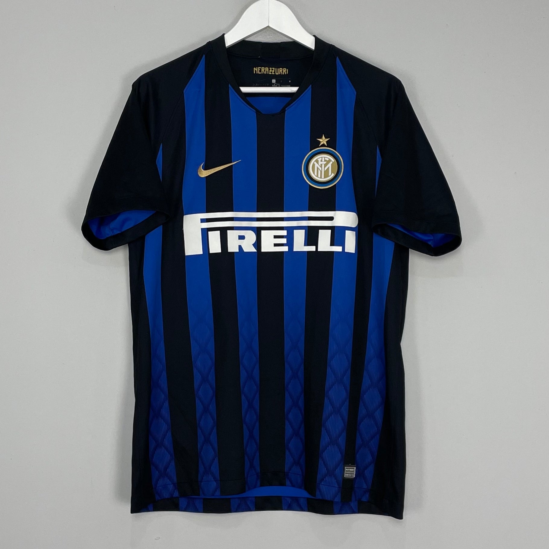 Shop 2018/19 INTER MILAN HOME SHIRT (L) NIKE, classic football shirts, vintage football shirts & retro soccer jerseys at Cult Kits