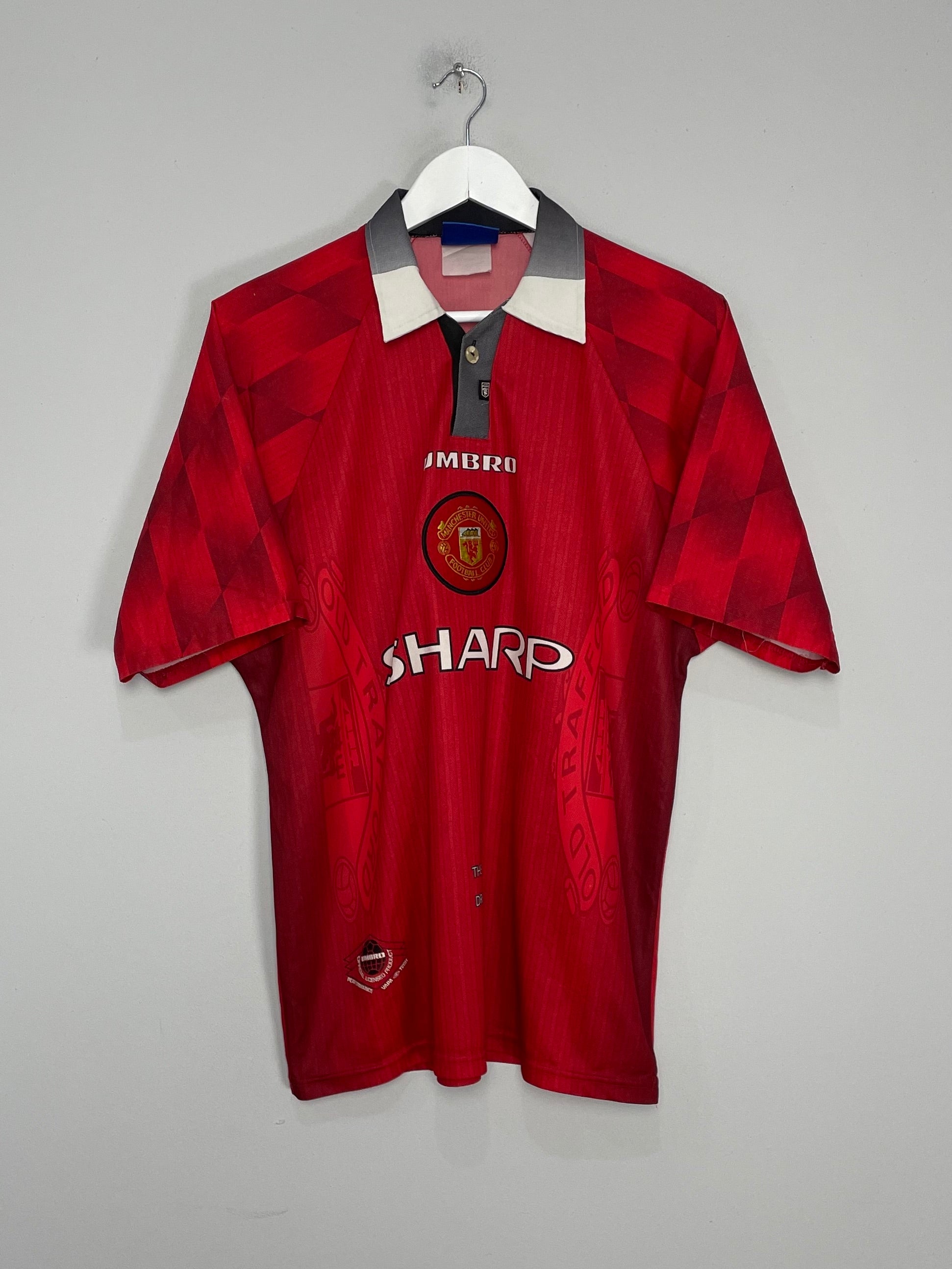 Shop 1996/98 MANCHESTER UNITED CANTONA #7 HOME SHIRT (L) UMBRO, classic football shirts, vintage football shirts & retro soccer jerseys at Cult Kits