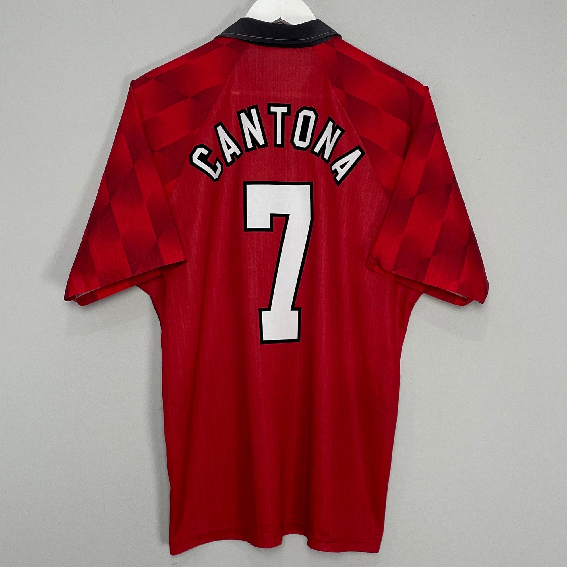 Shop 1996/98 MANCHESTER UNITED CANTONA #7 HOME SHIRT (L) UMBRO, classic football shirts, vintage football shirts & retro soccer jerseys at Cult Kits