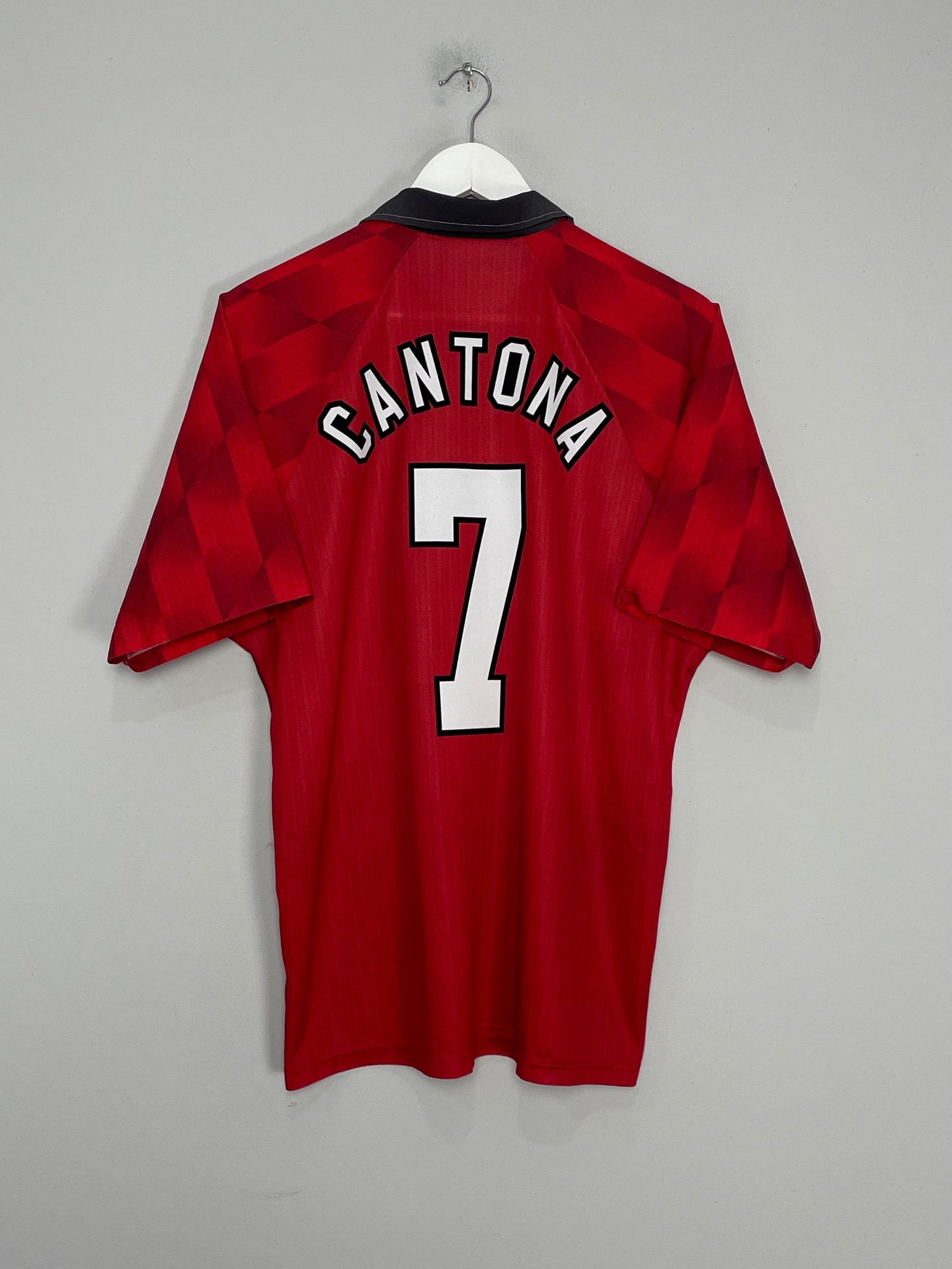 Shop 1996/98 MANCHESTER UNITED CANTONA #7 HOME SHIRT (L) UMBRO, classic football shirts, vintage football shirts & retro soccer jerseys at Cult Kits