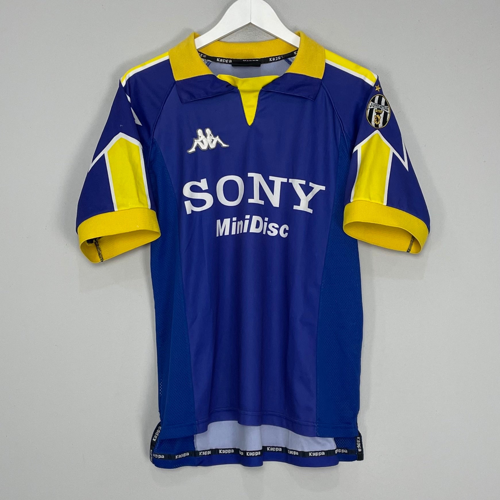 Shop 1997/98 JUVENTUS THIRD SHIRT (S) KAPPA, classic football shirts, vintage football shirts & retro soccer jerseys at Cult Kits