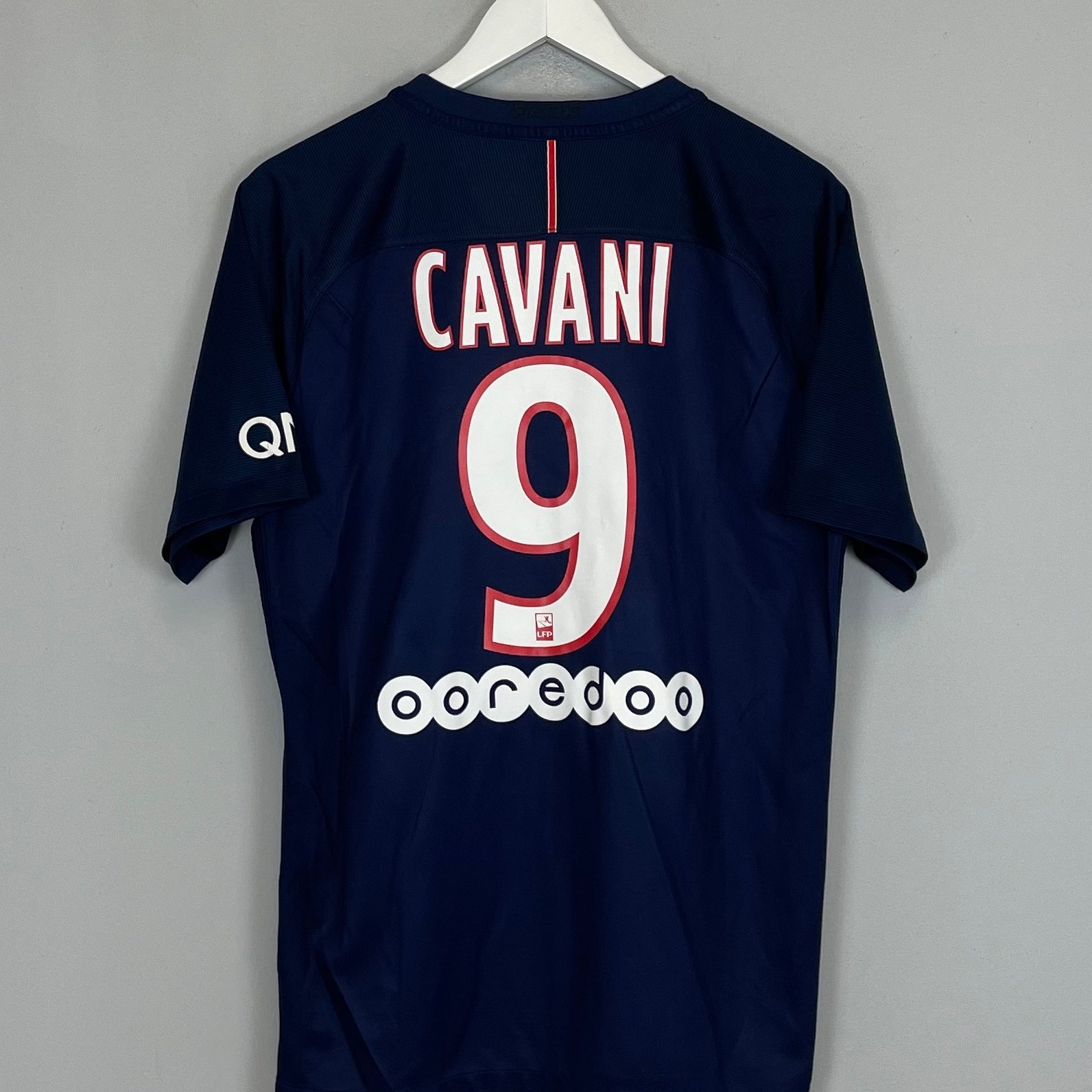 Shop 2016/17 PSG CAVANI #9 HOME SHIRT (M) NIKE, classic football shirts, vintage football shirts & retro soccer jerseys at Cult Kits