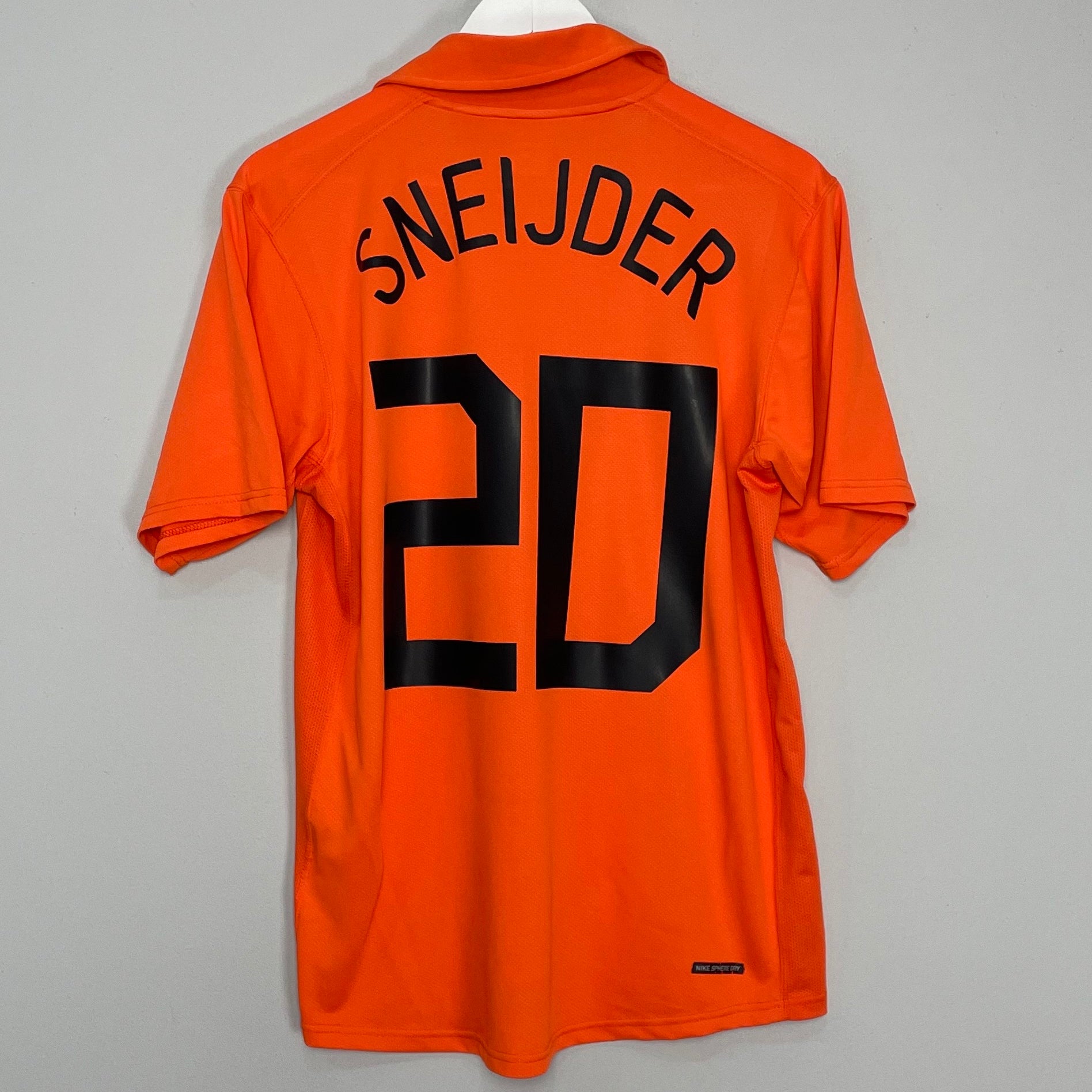 Shop 2006/08 NETHERLANDS SNEIJDER #20 HOME SHIRT (M) NIKE, classic football shirts, vintage football shirts & retro soccer jerseys at Cult Kits