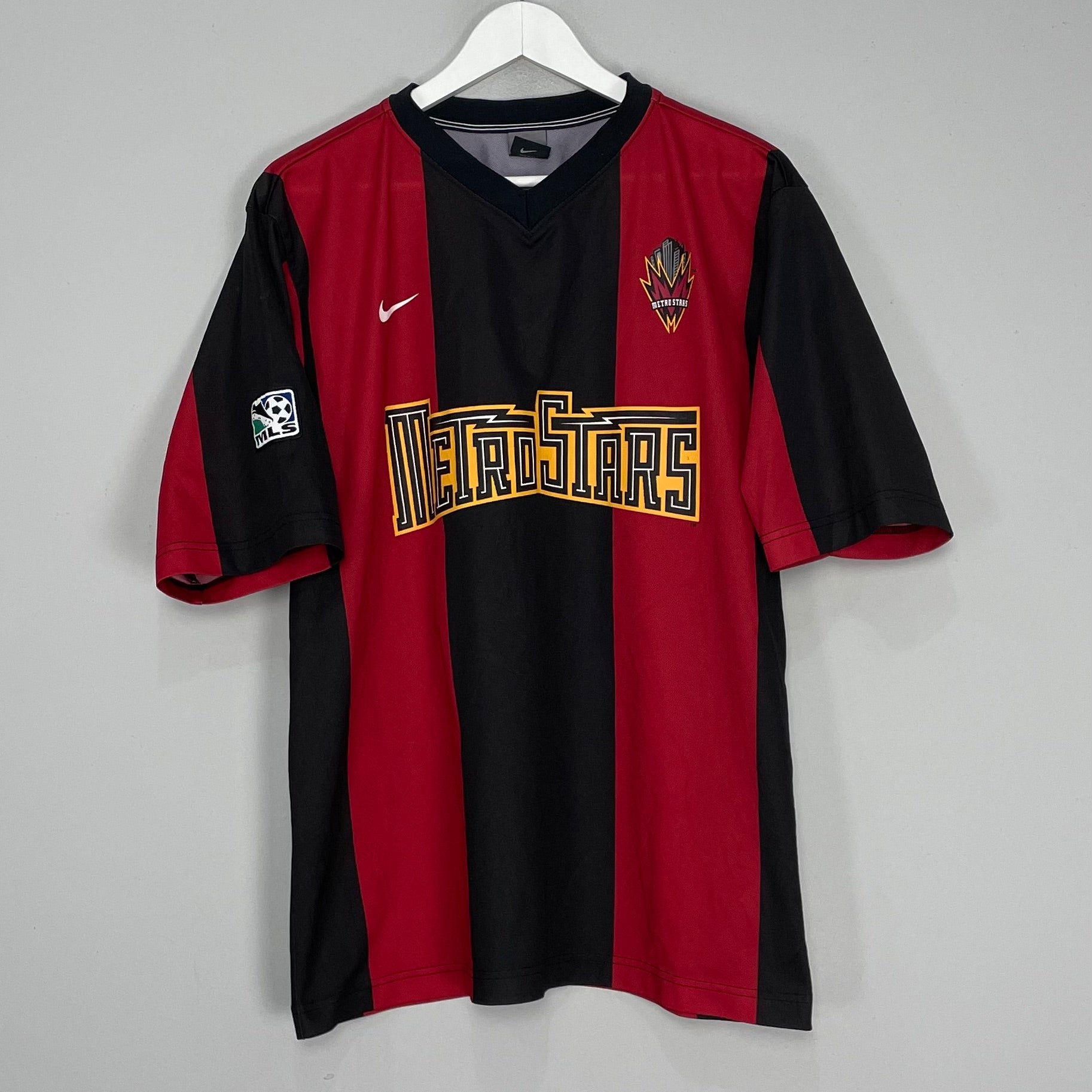 Shop 2000/01 NEW YORK METRO STARS HOME SHIRT (L) NIKE, classic football shirts, vintage football shirts & retro soccer jerseys at Cult Kits