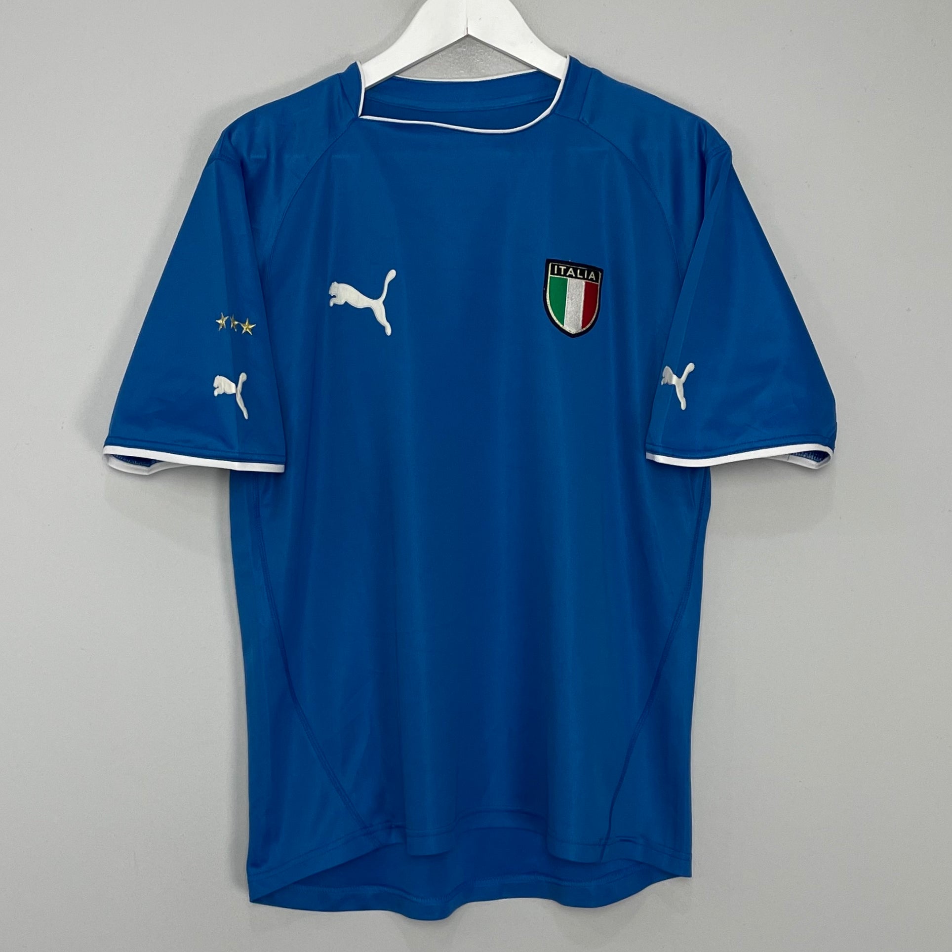 Shop 2003/04 ITALY HOME SHIRT (M) PUMA, classic football shirts, vintage football shirts & retro soccer jerseys at Cult Kits