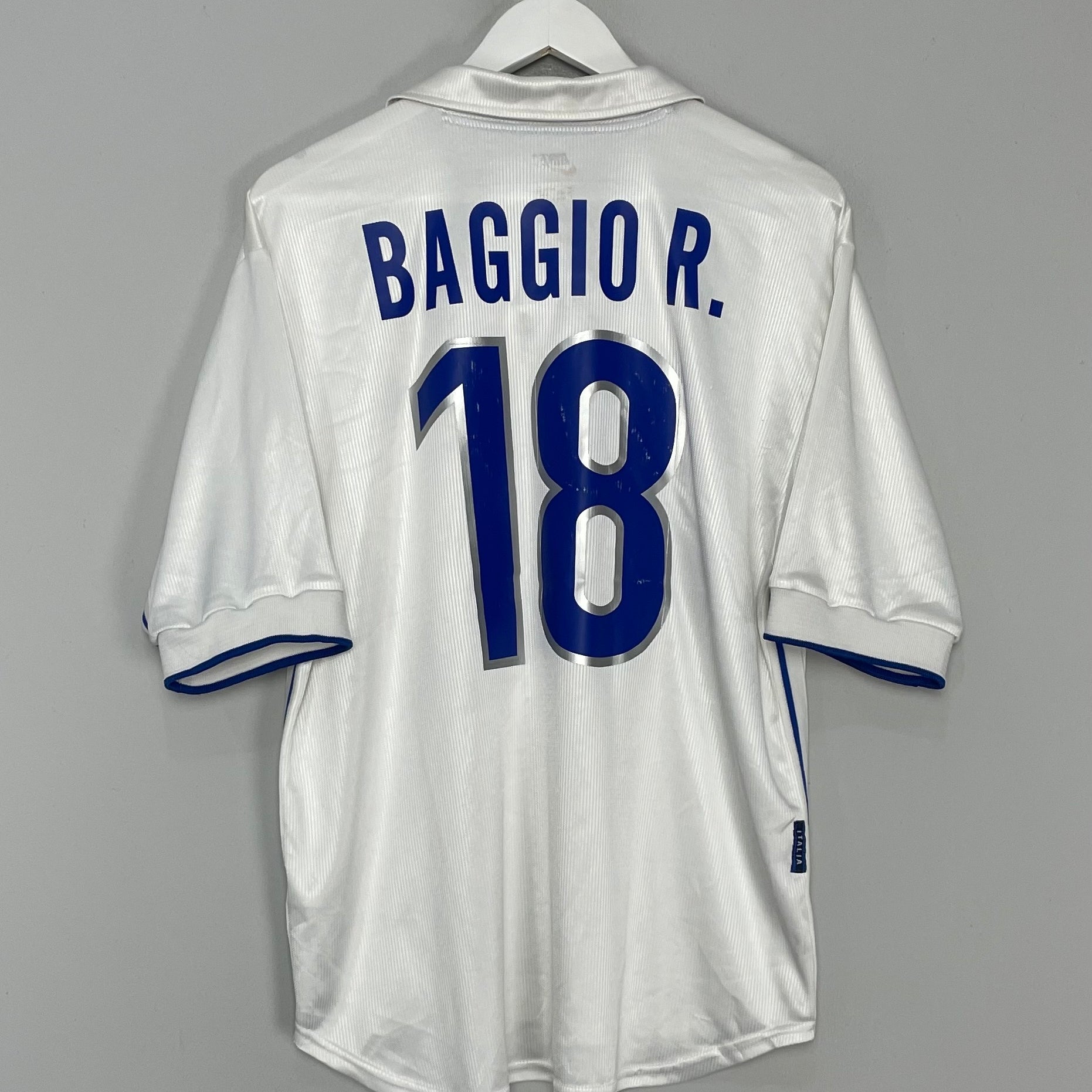 Shop 1997/98 ITALY R.BAGGIO #18 AWAY SHIRT (L) NIKE, classic football shirts, vintage football shirts & retro soccer jerseys at Cult Kits