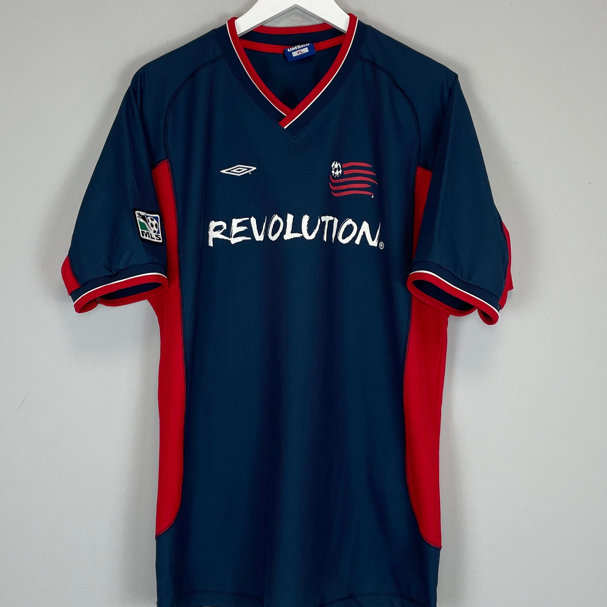 Shop 2001/02 NEW ENGLAND REVOLUTION HOME SHIRT (XL) UMBRO, classic football shirts, vintage football shirts & retro soccer jerseys at Cult Kits