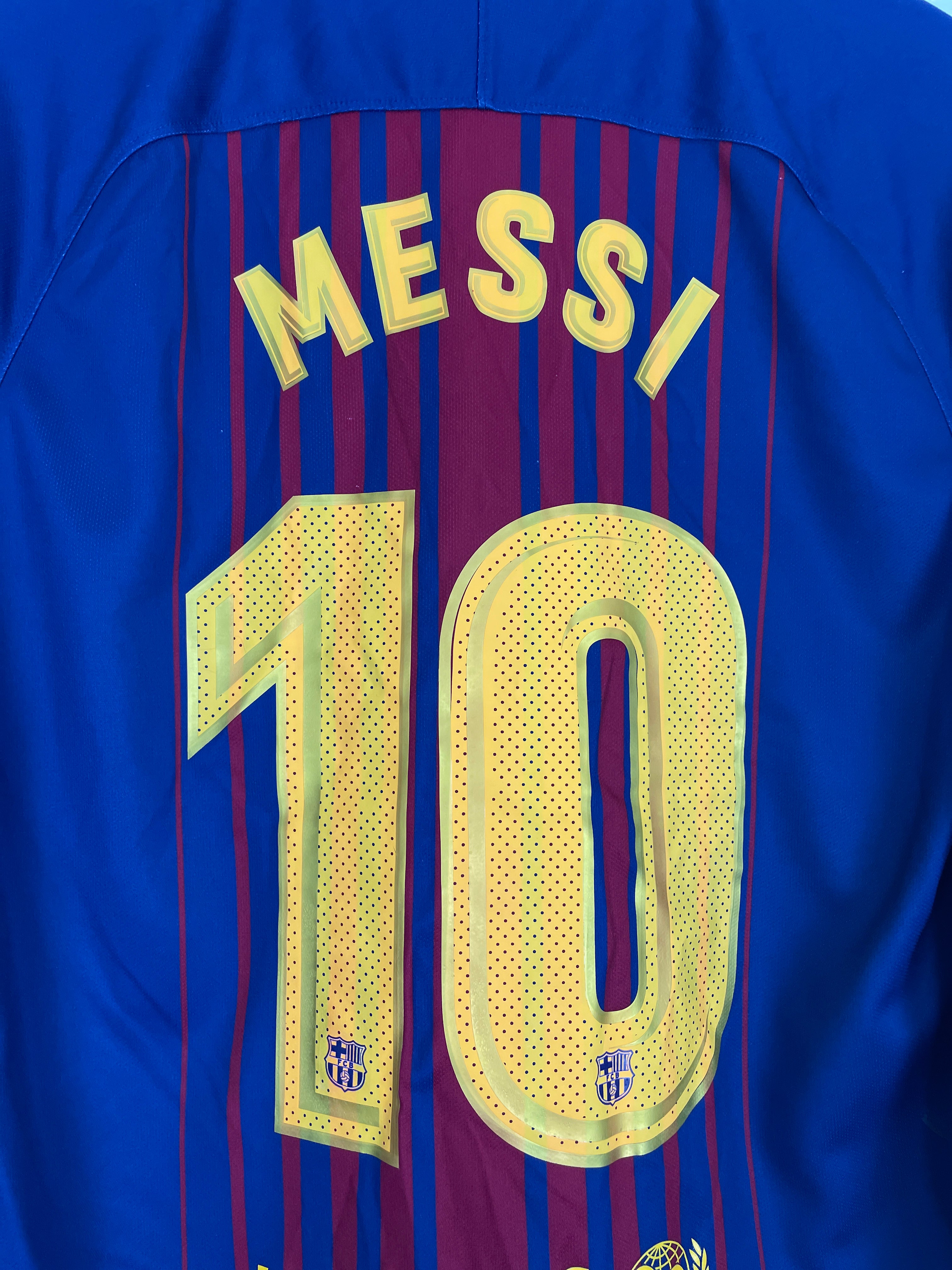 Shop 2017/18 BARCELONA MESSI #10 L/S HOME SHIRT (M) NIKE, classic football shirts, vintage football shirts & retro soccer jerseys at Cult Kits