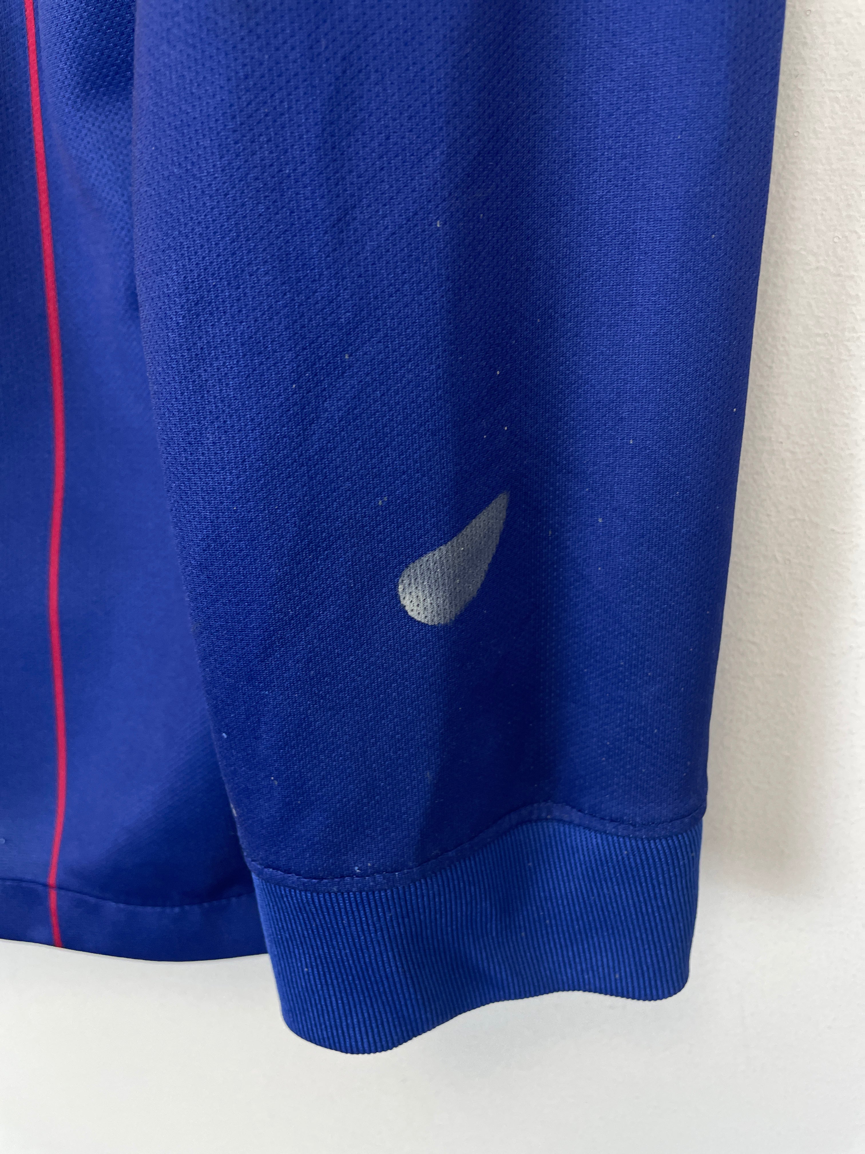 Shop 2017/18 BARCELONA MESSI #10 L/S HOME SHIRT (M) NIKE, classic football shirts, vintage football shirts & retro soccer jerseys at Cult Kits