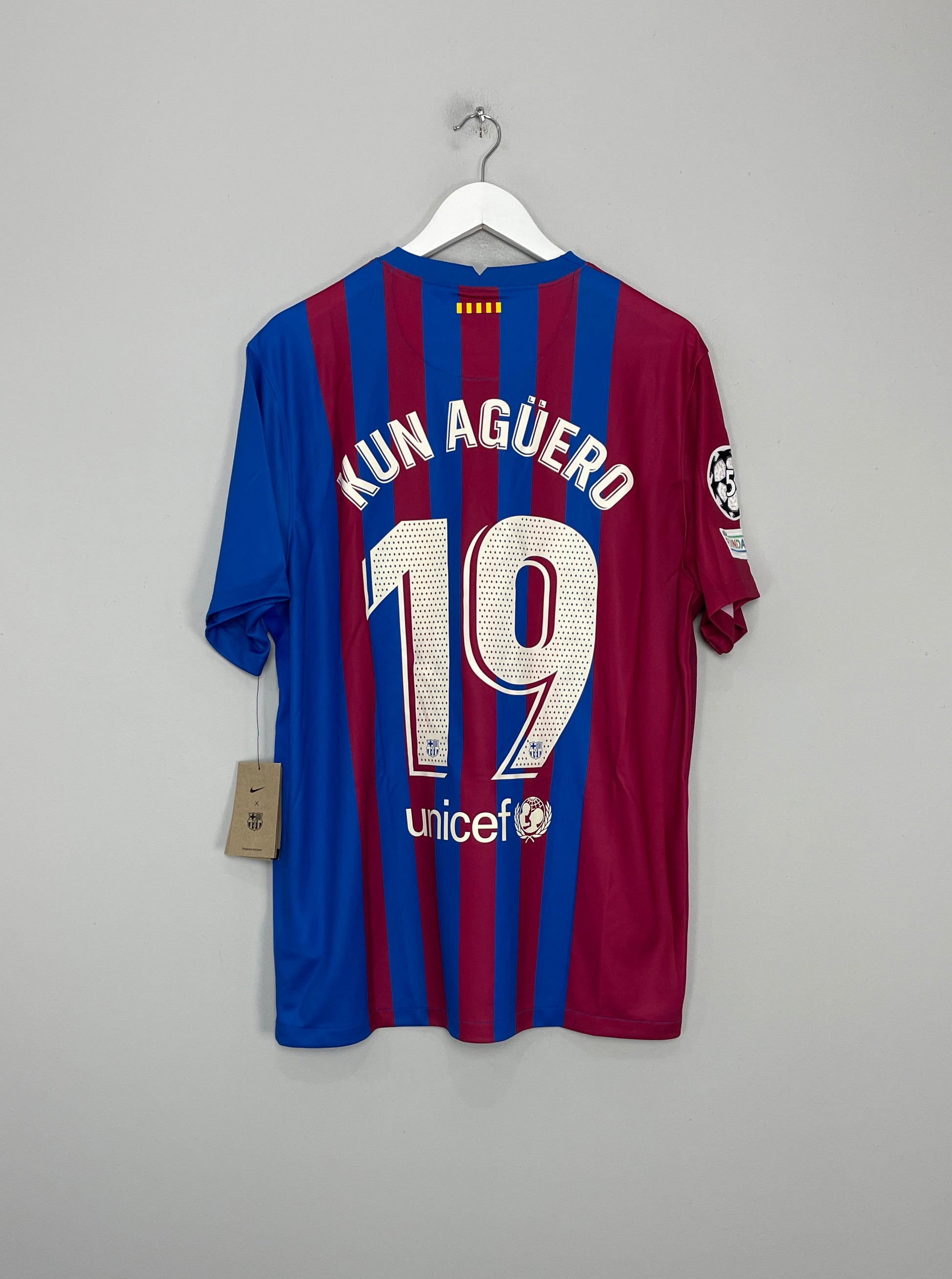 Image of the Barcelona Aguero shirt from the 2021/22 season