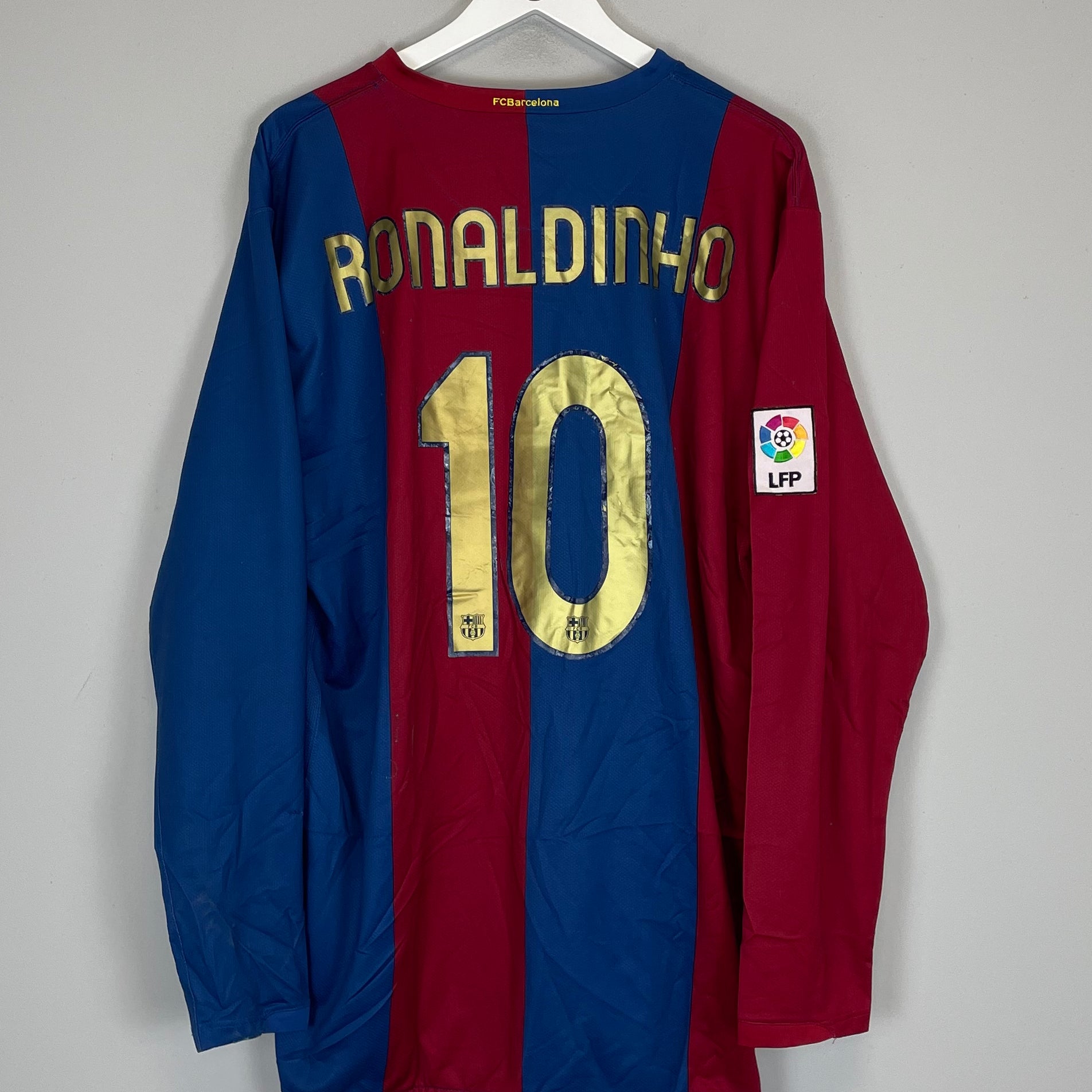 2006/08 BARCELONA RONALDINHO #10 L/S HOME SHIRT (XXL) NIKE – Cult Kits