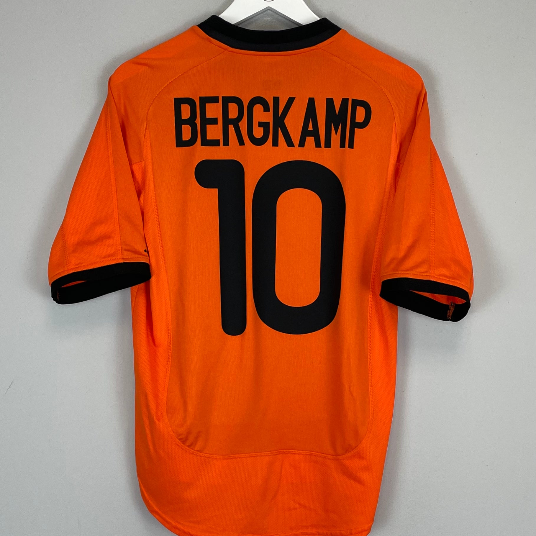 Shop 2000/02 NETHERLANDS BERGKAMP #10 HOME SHIRT (S) NIKE, classic football shirts, vintage football shirts & retro soccer jerseys at Cult Kits