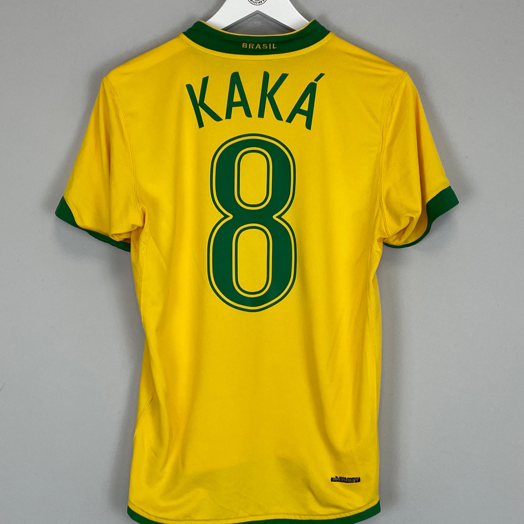 Shop 2006/08 BRAZIL KAKA #8 HOME SHIRT (S) NIKE, classic football shirts, vintage football shirts & retro soccer jerseys at Cult Kits