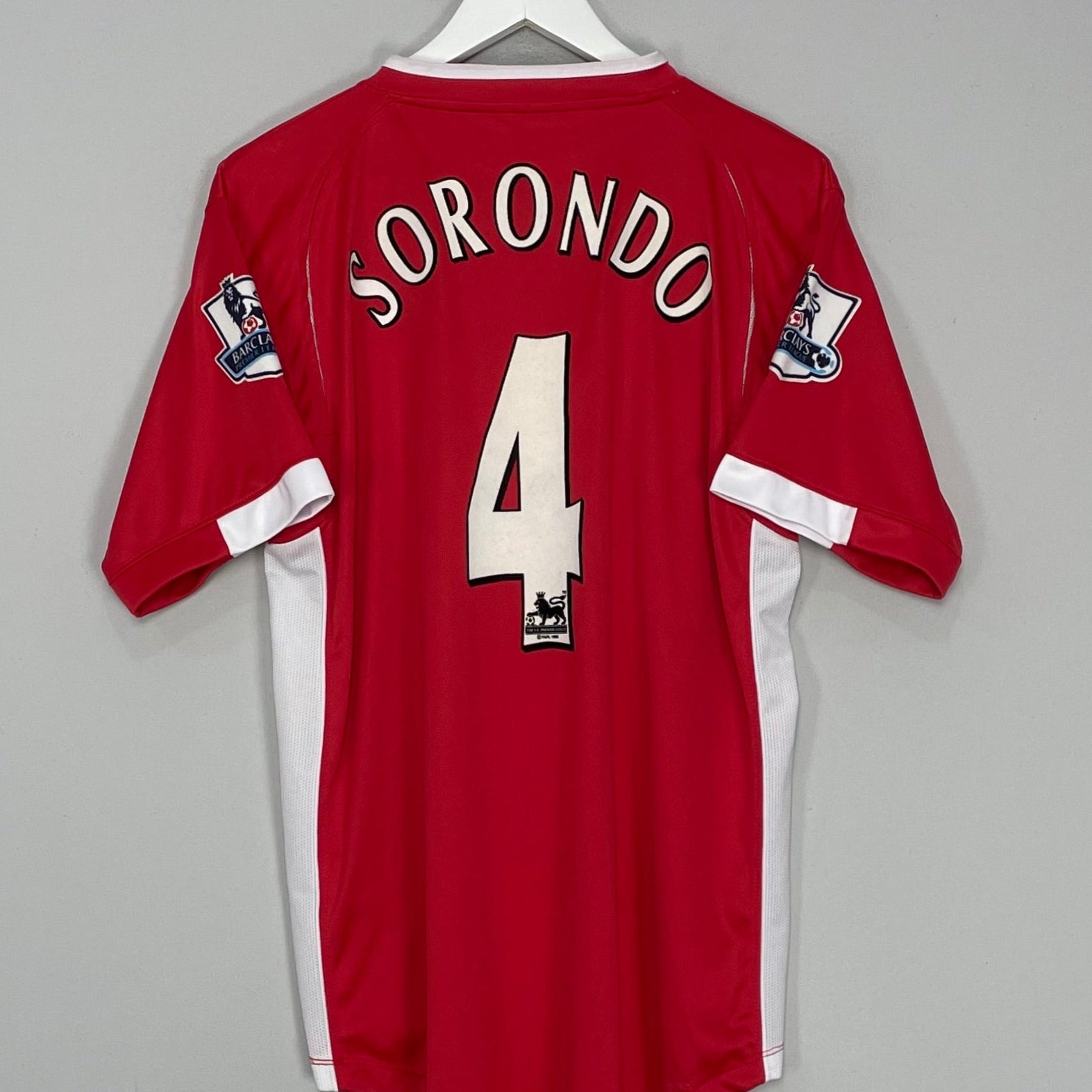 Shop 2005/06 CHARLTON ATHLETIC SORONDO #4 HOME SHIRT (S) JOMA, classic football shirts, vintage football shirts & retro soccer jerseys at Cult Kits
