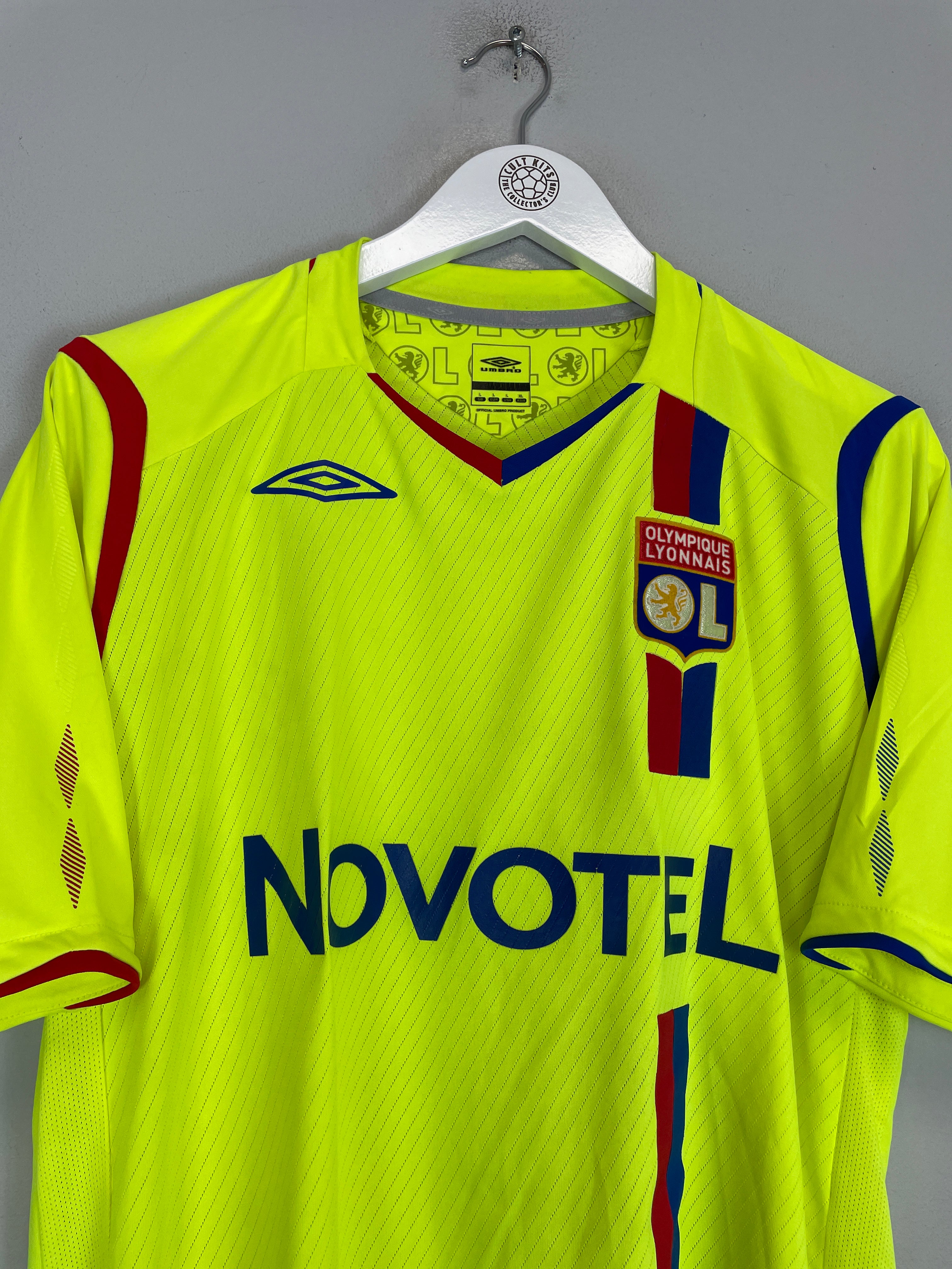 Shop 2008/09 LYON JUNINHO #8 THIRD SHIRT (L) UMBRO, classic football shirts, vintage football shirts & retro soccer jerseys at Cult Kits