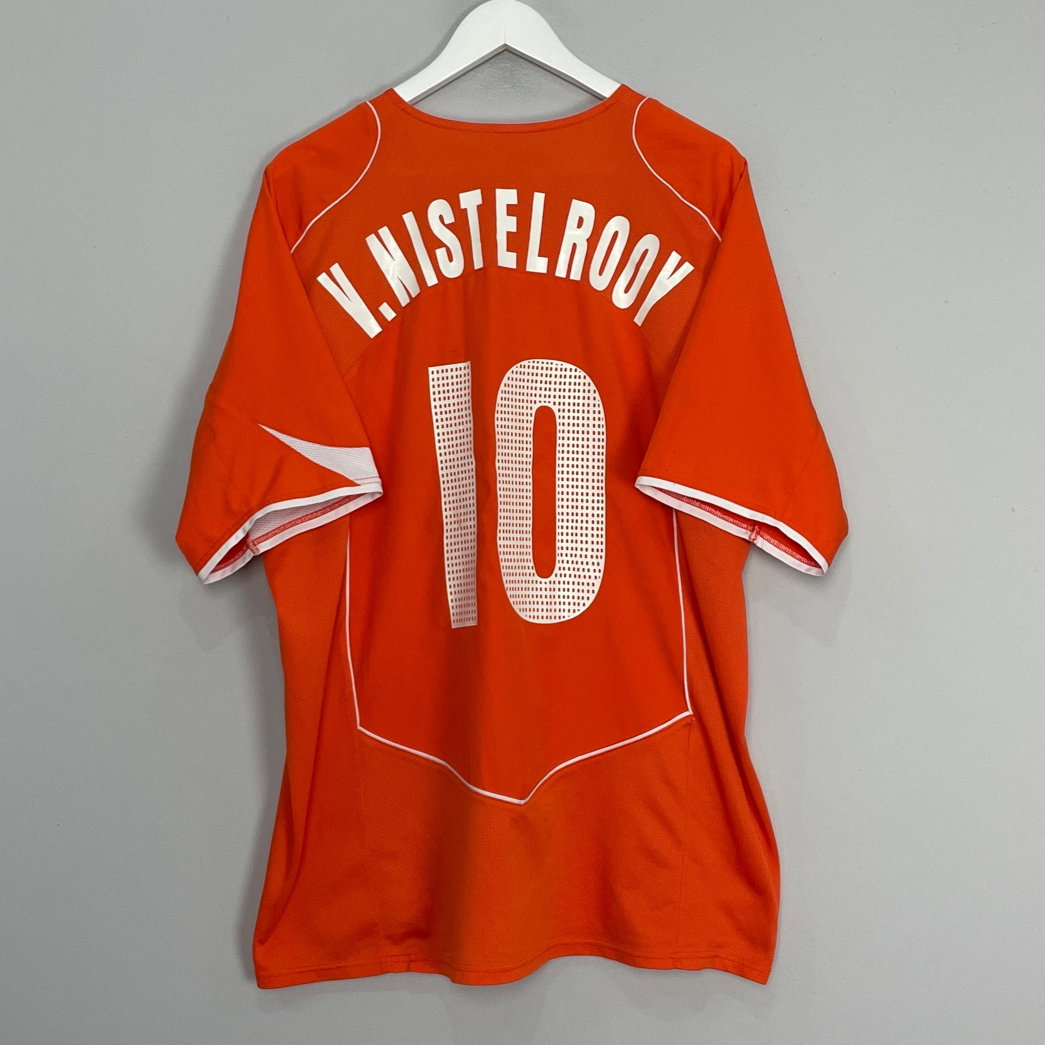 Shop 2004/06 NETHERLANDS V.NISTELROOY #10 HOME SHIRT (XL) NIKE, classic football shirts, vintage football shirts & retro soccer jerseys at Cult Kits