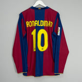 Shop 2007/08 BARCELONA RONALDINHO #10 L/S HOME SHIRT (M) NIKE, classic football shirts, vintage football shirts & retro soccer jerseys at Cult Kits