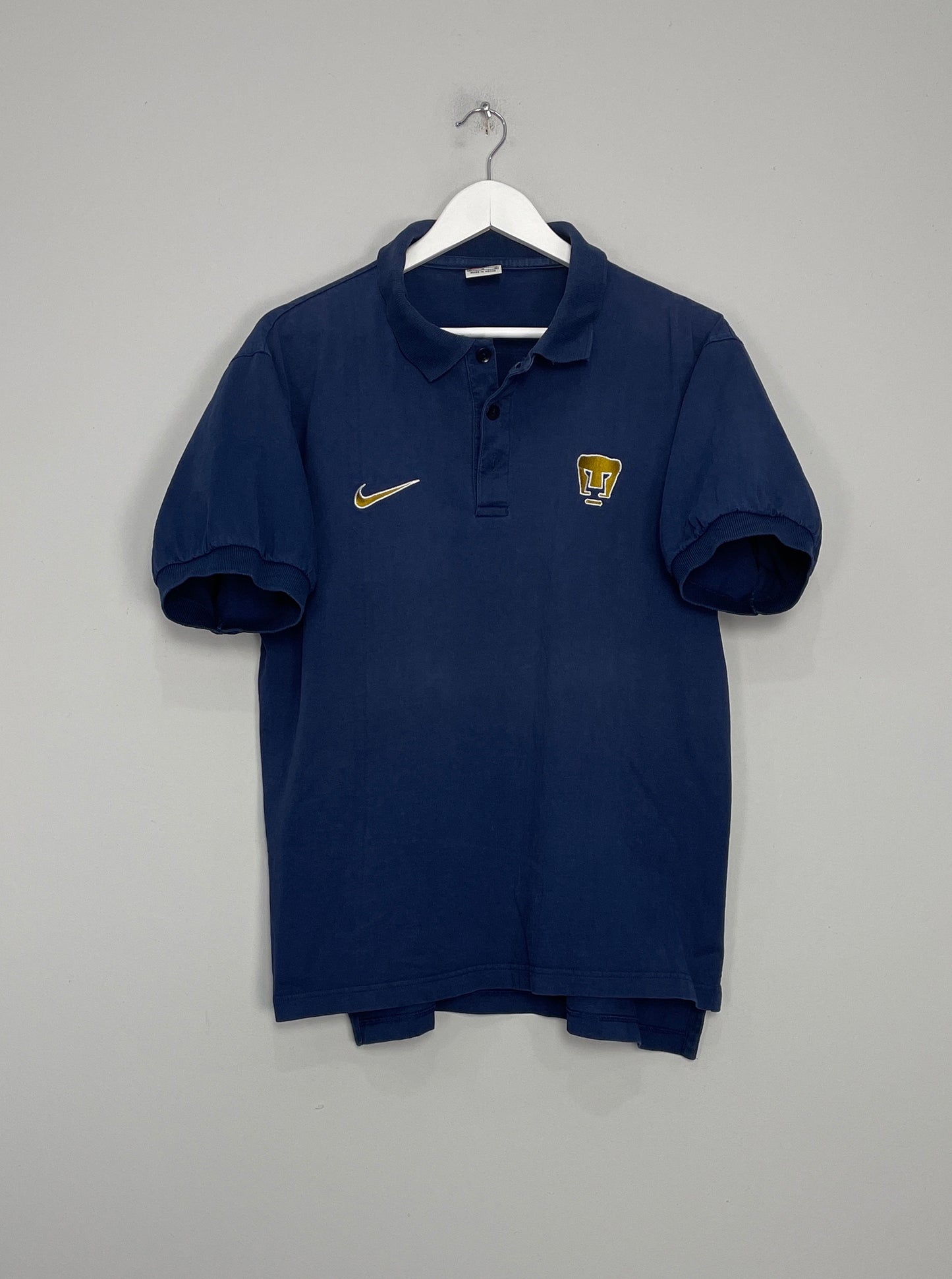 Image of the Unam Pumas shirt from the 2001/02 season