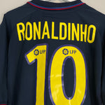 Shop 2002/03 BARCELONA RONALDINHO #10 AWAY SHIRT (XL) NIKE, classic football shirts, vintage football shirts & retro soccer jerseys at Cult Kits