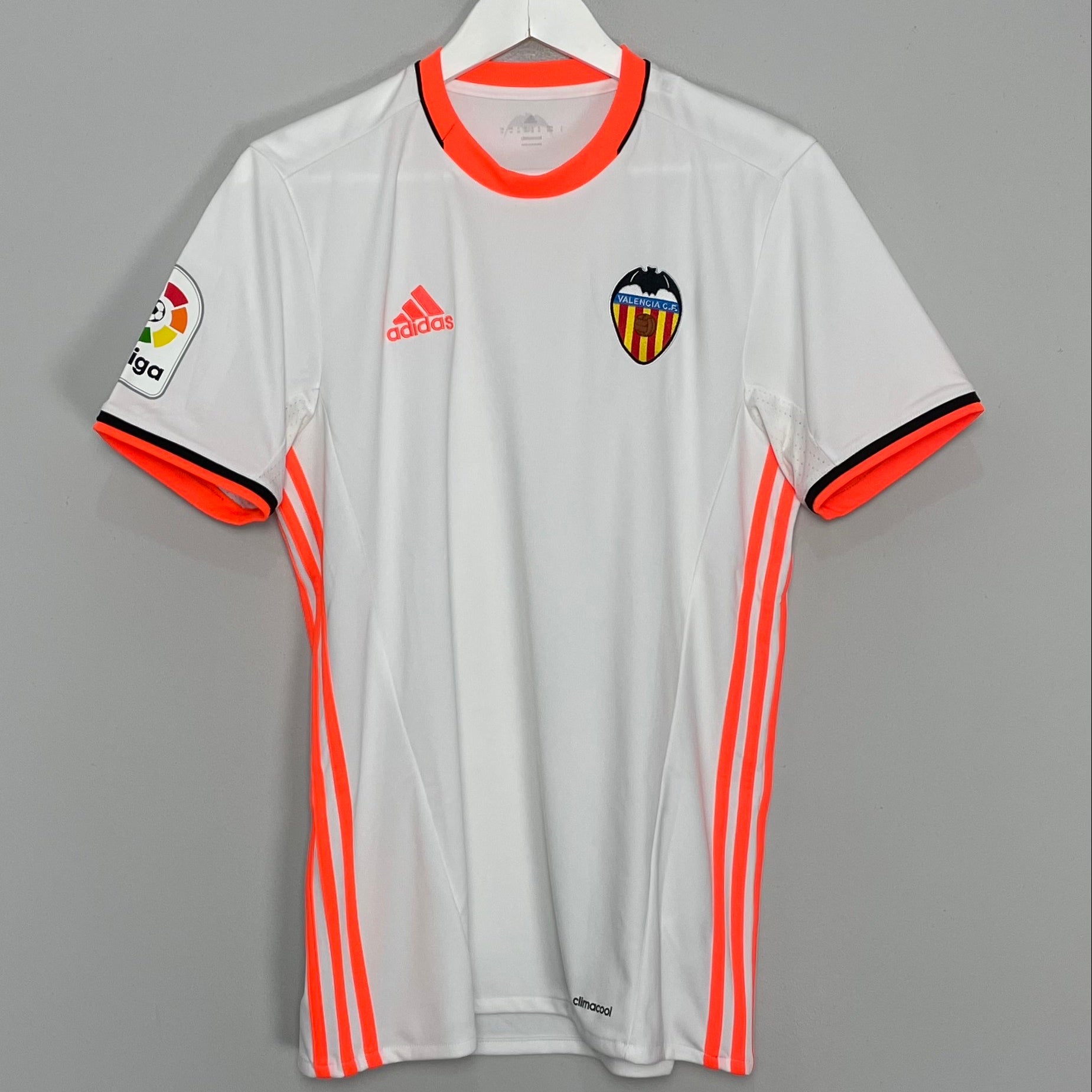 Shop 2016/17 VALENCIA HOME SHIRT (M) ADIDAS, classic football shirts, vintage football shirts & retro soccer jerseys at Cult Kits