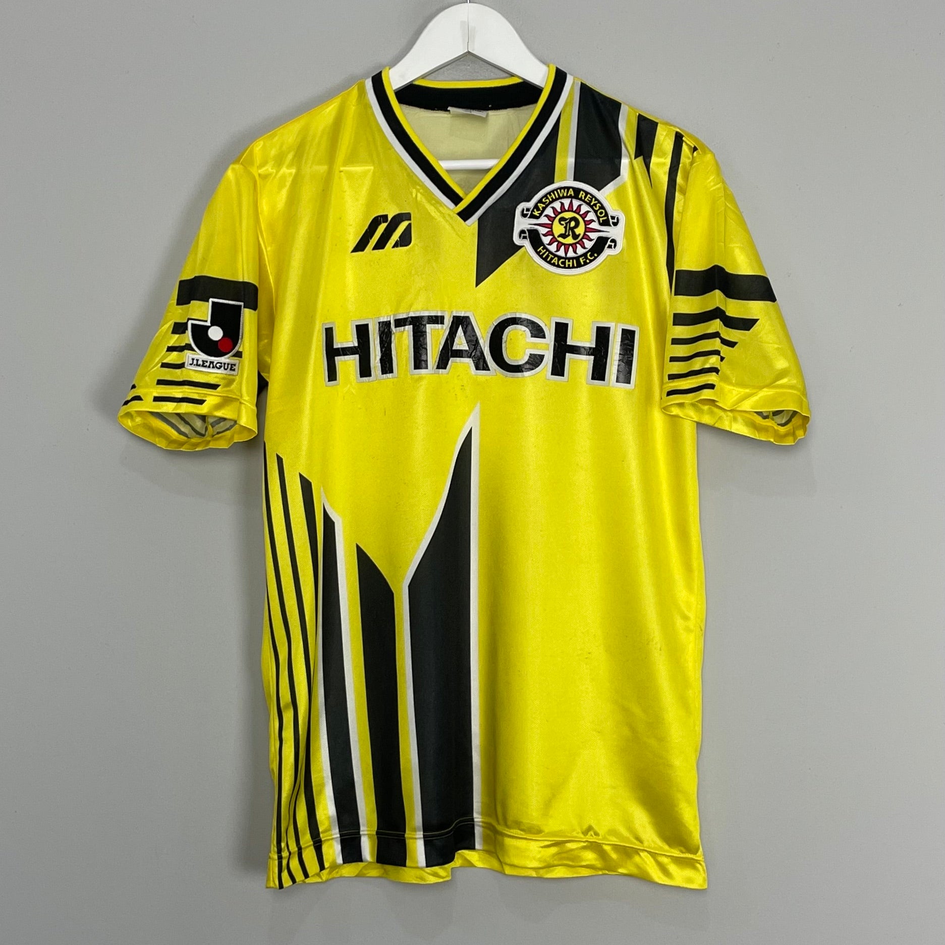 Shop 1995/96 KASHIWA REYSOL HOME SHIRT (M) MIZUNO, classic football shirts, vintage football shirts & retro soccer jerseys at Cult Kits