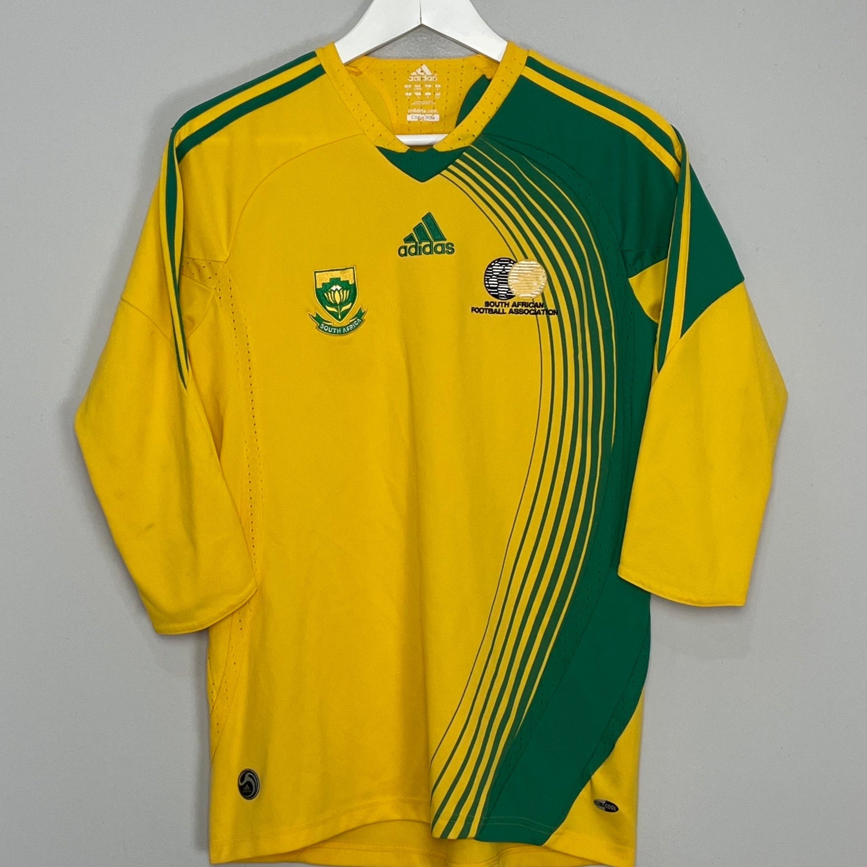 Shop 2007/08 SOUTH AFRICA HOME SHIRT (S) ADIDAS, classic football shirts, vintage football shirts & retro soccer jerseys at Cult Kits
