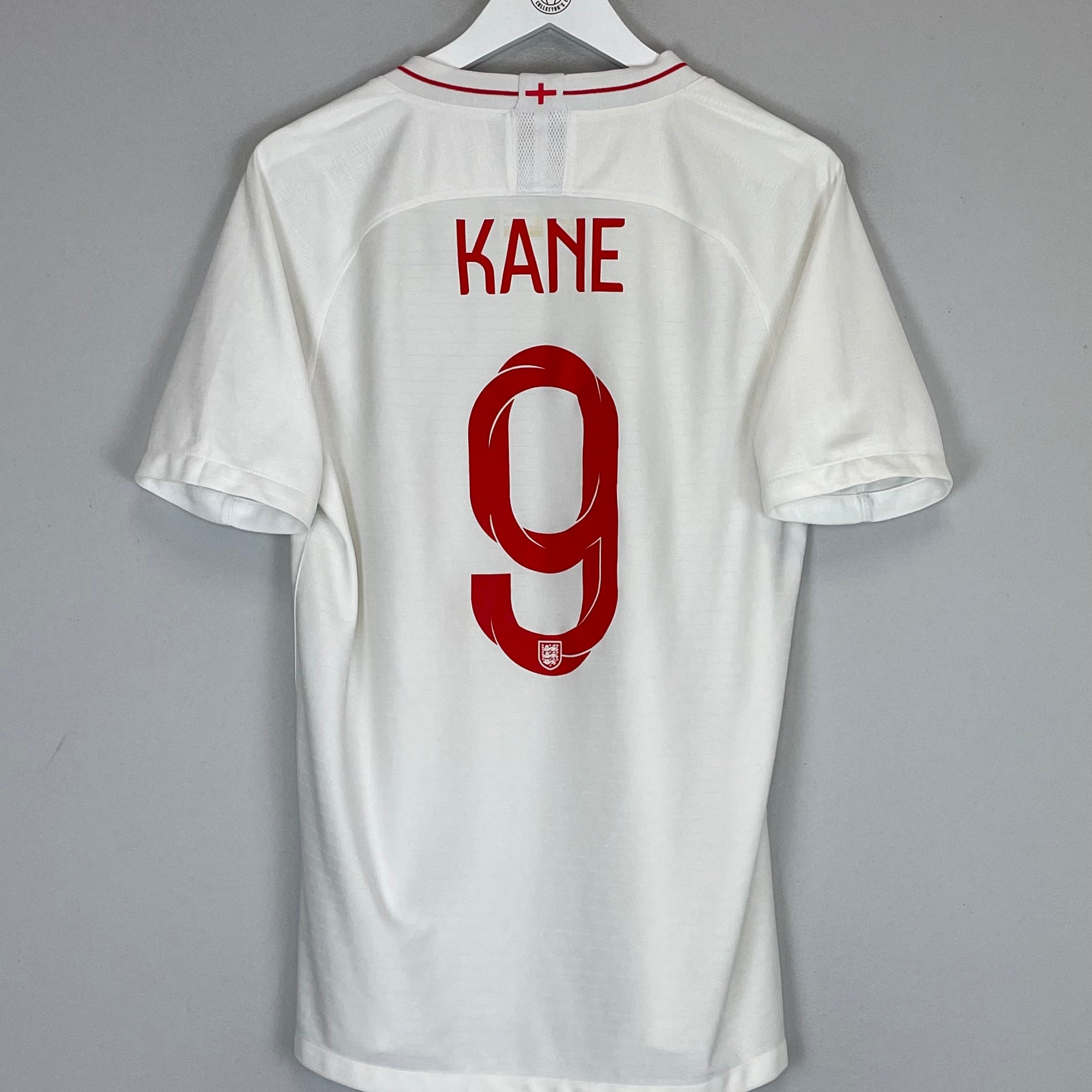 Shop 2018/19 ENGLAND KANE #9 HOME SHIRT (M) NIKE, classic football shirts, vintage football shirts & retro soccer jerseys at Cult Kits