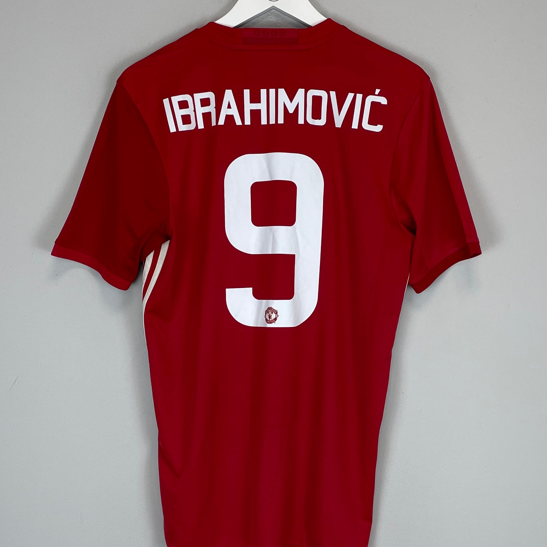 Shop 2016/17 MANCHESTER UNITED IBRAHIMOVIC #9 HOME SHIRT (M) ADIDAS, classic football shirts, vintage football shirts & retro soccer jerseys at Cult Kits
