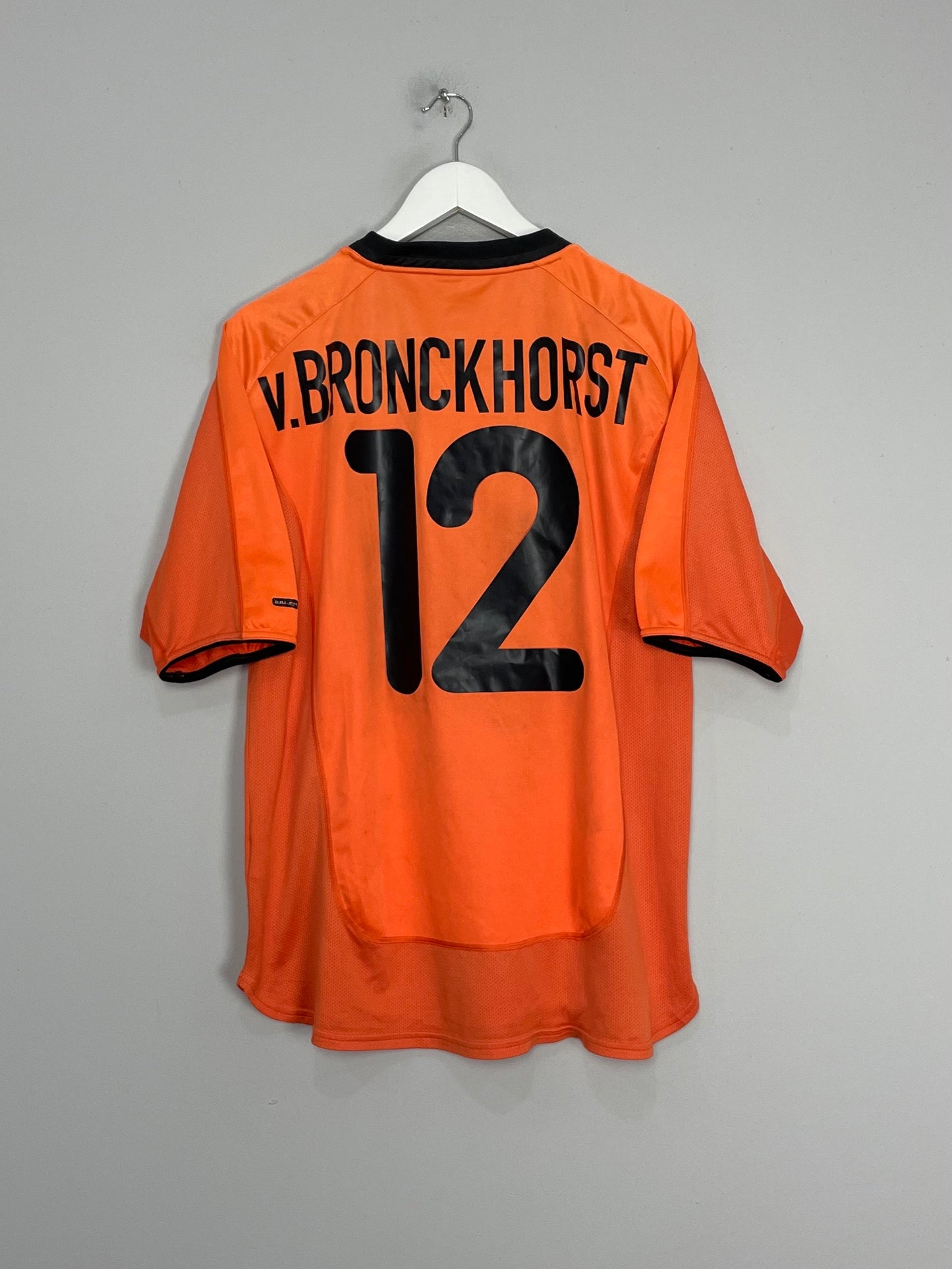  2000/02 NETHERLANDS V.BRONCKHORST #12 HOME SHIRT (M) NIKE