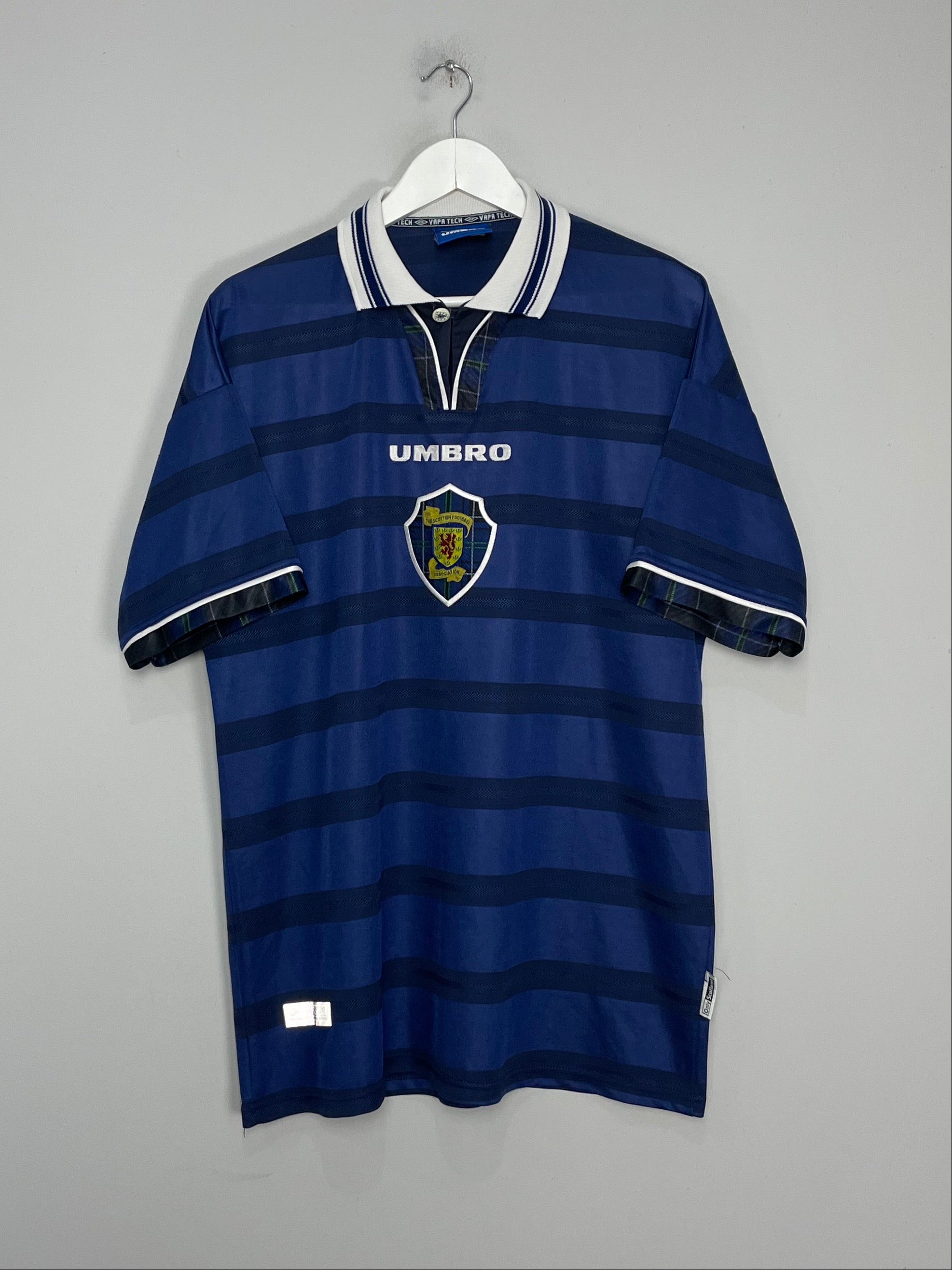Shop 1998/00 SCOTLAND HOME SHIRT (XL) UMBRO, classic football shirts, vintage football shirts & retro soccer jerseys at Cult Kits