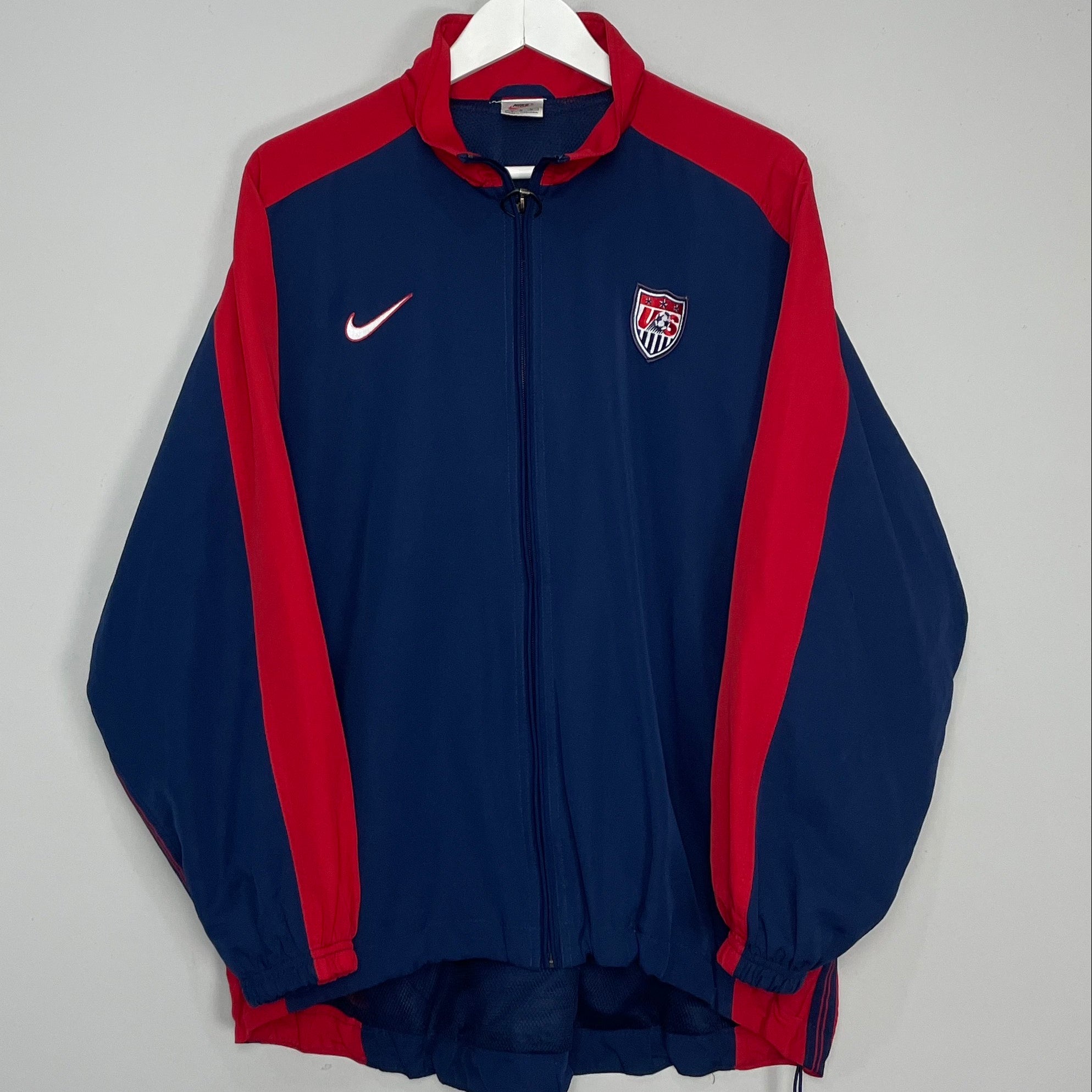 Shop 1998/99 USA TRACK JACKET (M) NIKE, classic football shirts, vintage football shirts & retro soccer jerseys at Cult Kits