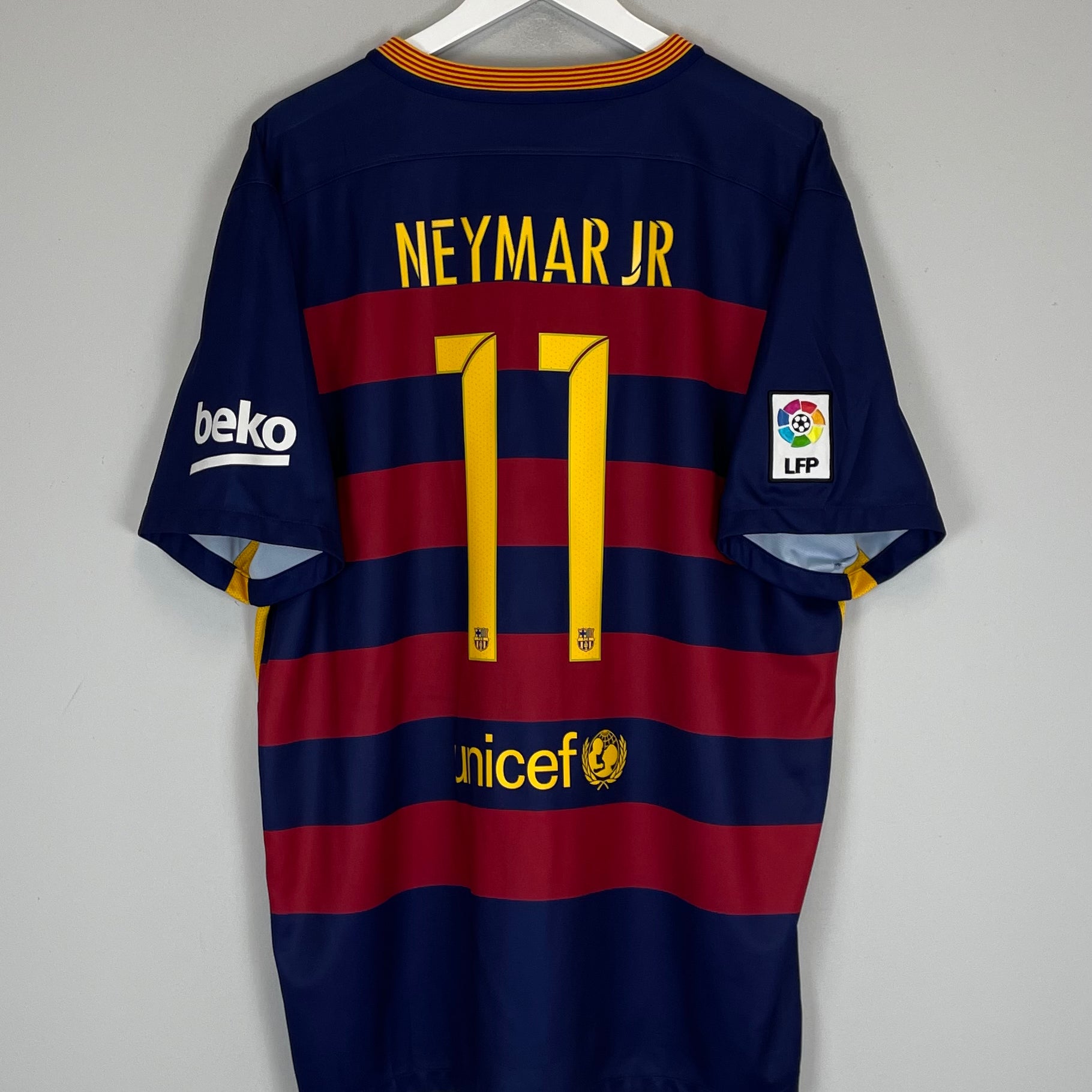 Shop 2015/16 BARCELONA NEYMAR JR #11 HOME SHIRT (XXL) NIKE, classic football shirts, vintage football shirts & retro soccer jerseys at Cult Kits